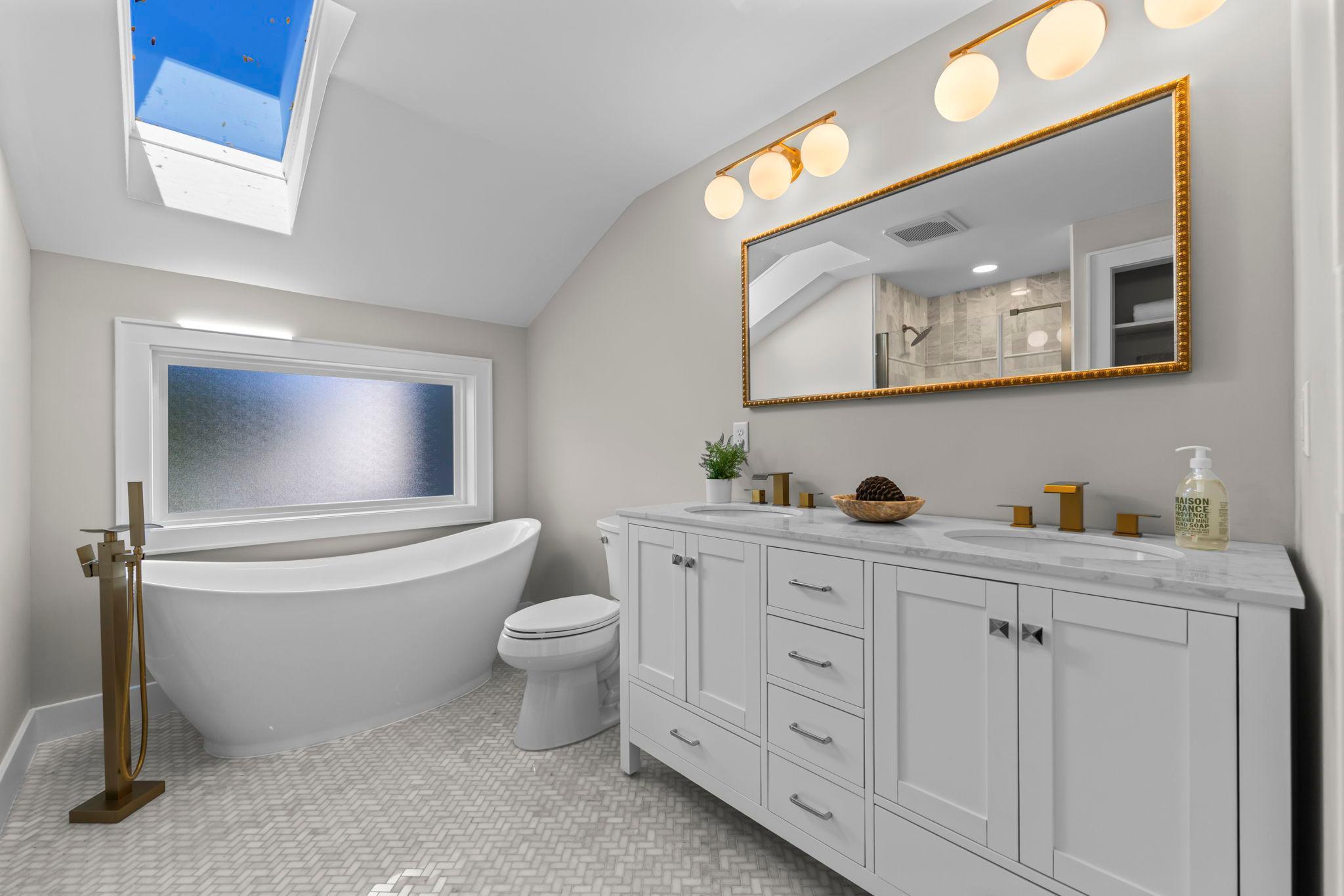 Minneapolis, Minnesota, 55435, United States, 5 Bedrooms Bedrooms, ,5 BathroomsBathrooms,Residential,Active,1944270