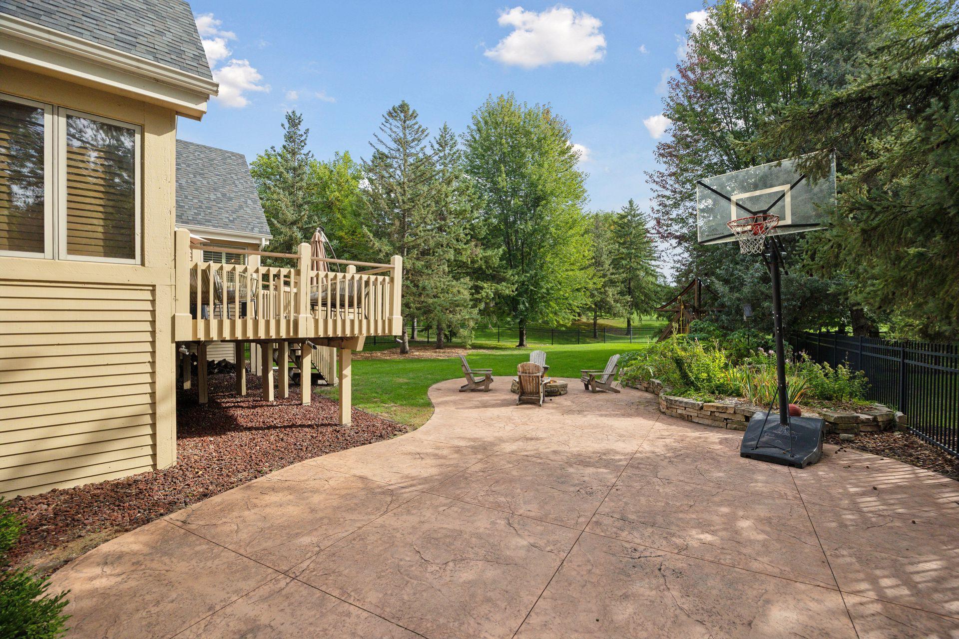 Eden Prairie, Minnesota, 55347, United States, 4 Bedrooms Bedrooms, ,5 BathroomsBathrooms,Residential,Active,1959538