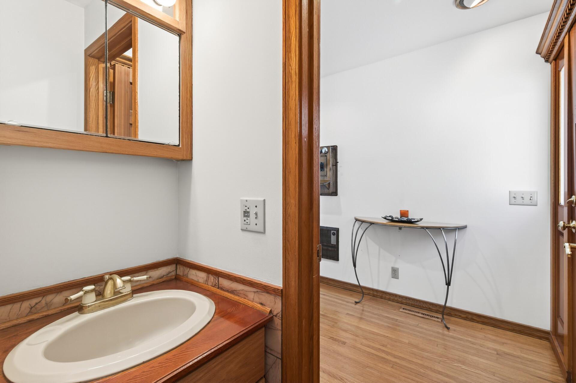 Excelsior, Minnesota, 55331, United States, 4 Bedrooms Bedrooms, ,5 BathroomsBathrooms,Residential,Active,2017105