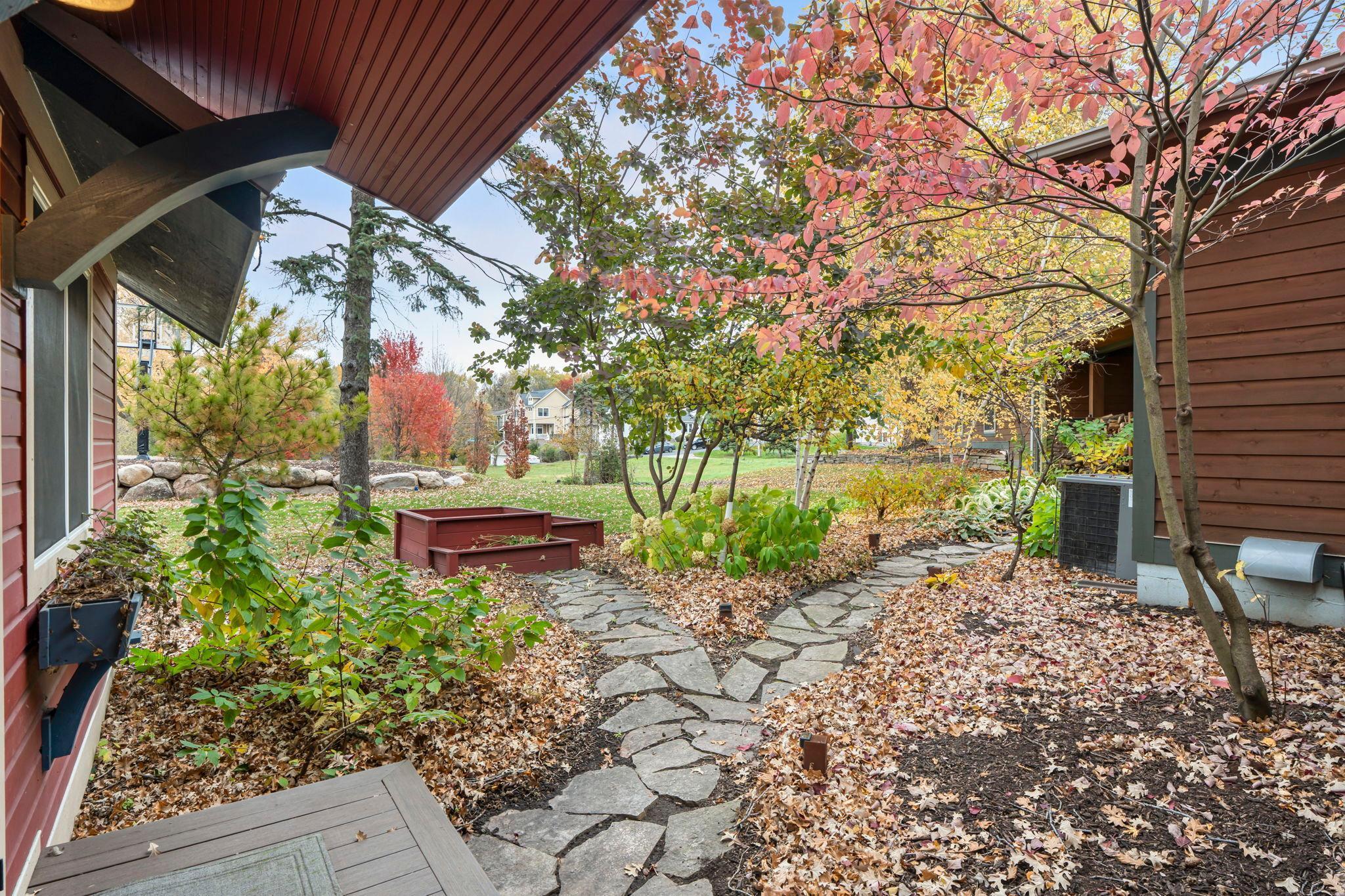 Arden Hills, Minnesota, 55112, United States, 4 Bedrooms Bedrooms, ,3 BathroomsBathrooms,Residential,Active,1973290