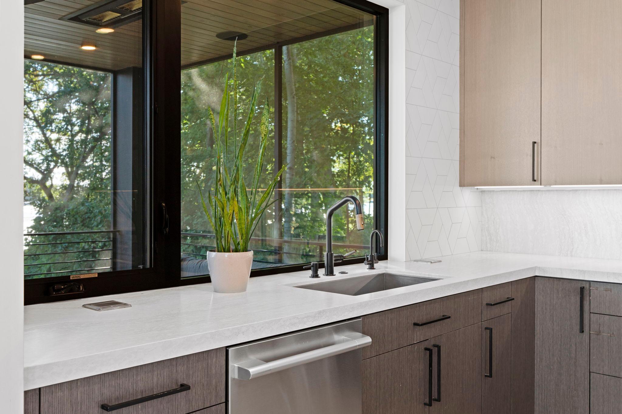 Shakopee, Minnesota, 55379, United States, 5 Bedrooms Bedrooms, ,5 BathroomsBathrooms,Residential,Active,1964254