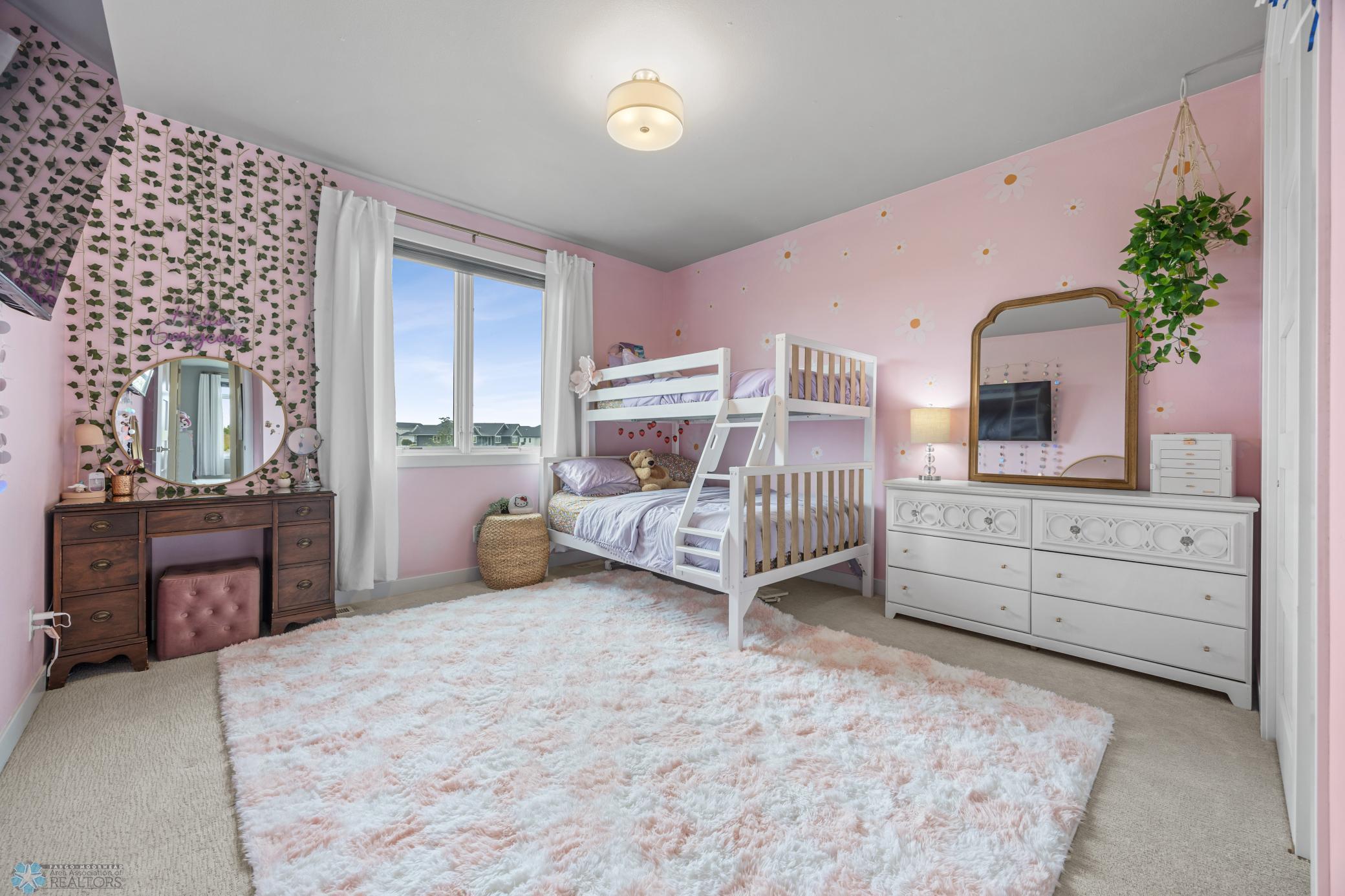 Oxbow, North Dakota, 58047, United States, 5 Bedrooms Bedrooms, ,3 BathroomsBathrooms,Residential,Active,1926894