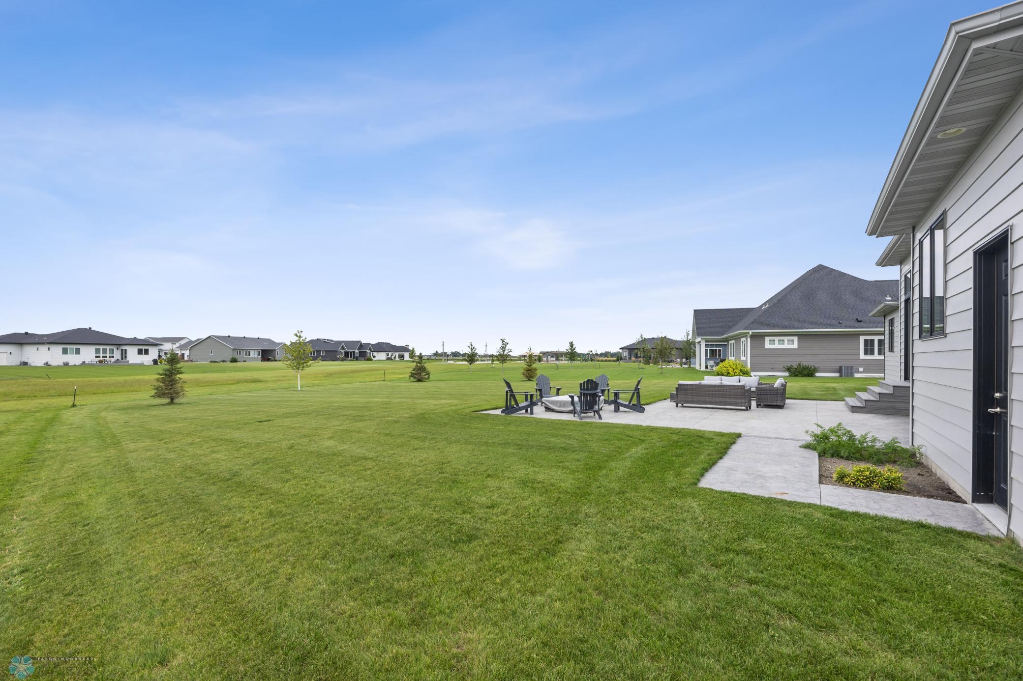 Oxbow, North Dakota, 58047, United States, 5 Bedrooms Bedrooms, ,3 BathroomsBathrooms,Residential,Active,1926894