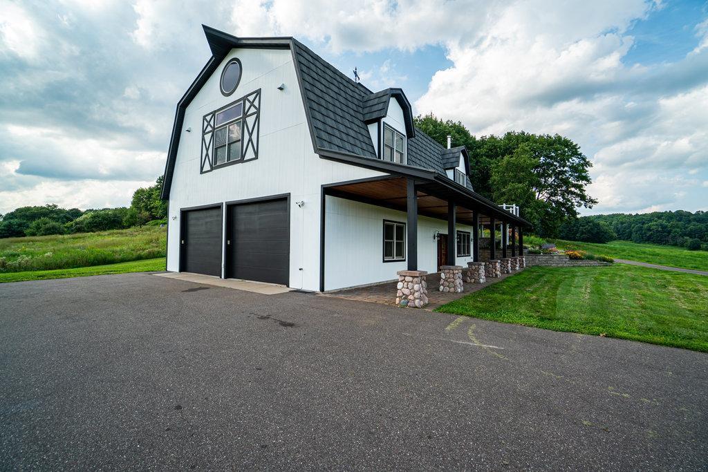 Menomonie, Wisconsin, 54751, United States, 2 Bedrooms Bedrooms, ,3 BathroomsBathrooms,Residential,Active,1993940