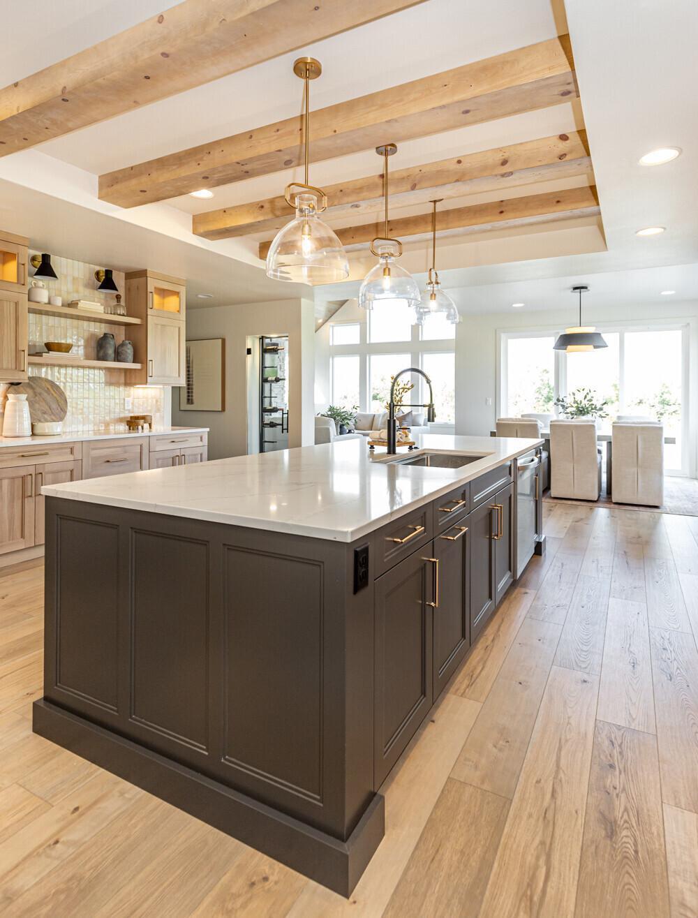 Fargo, North Dakota, 58104, United States, 6 Bedrooms Bedrooms, ,5 BathroomsBathrooms,Residential,Active,2010195