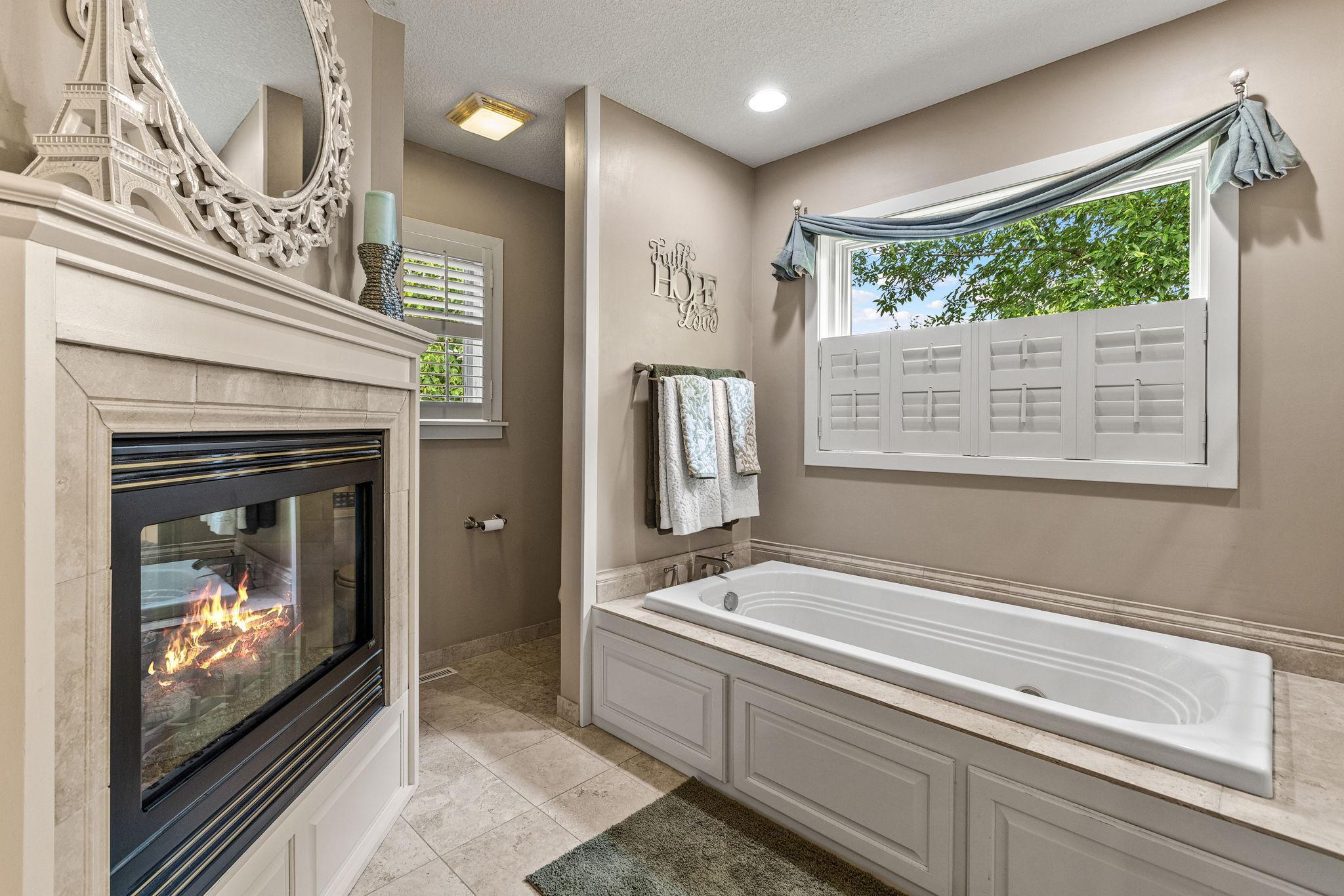 Rogers, Minnesota, 55374, United States, 5 Bedrooms Bedrooms, ,5 BathroomsBathrooms,Residential,Active,1914592