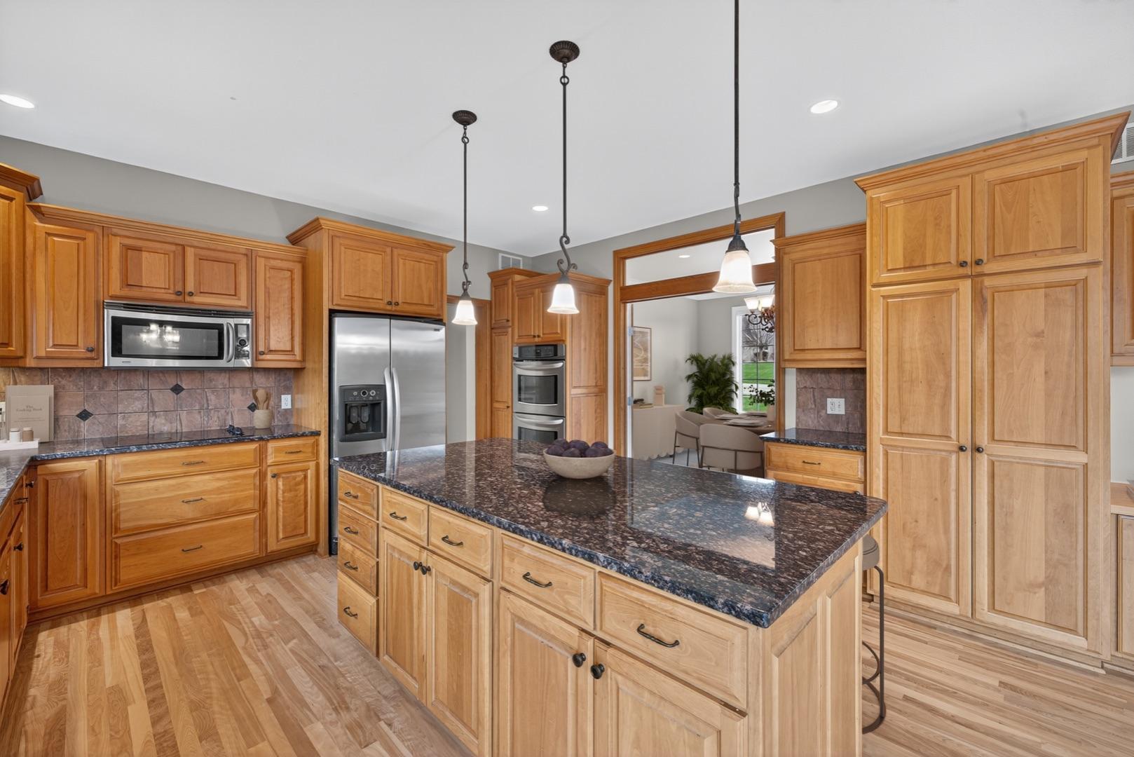 Rochester, Minnesota, 55902, United States, 6 Bedrooms Bedrooms, ,5 BathroomsBathrooms,Residential,Active,1995276