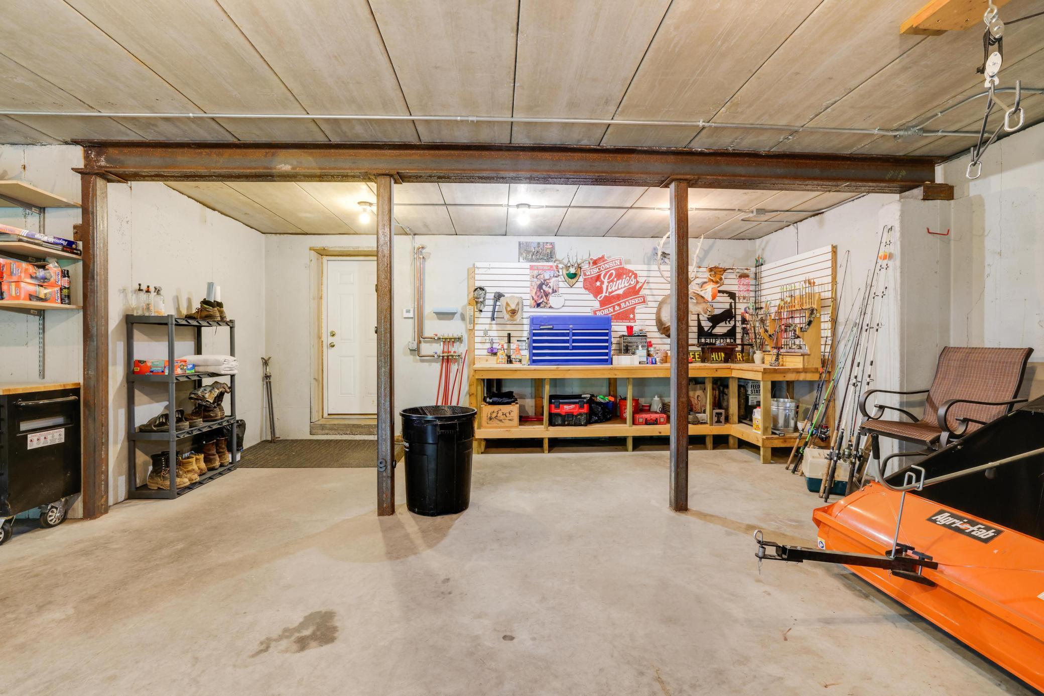 Prescott, Wisconsin, 54021, United States, 5 Bedrooms Bedrooms, ,4 BathroomsBathrooms,Residential,Active,1961932