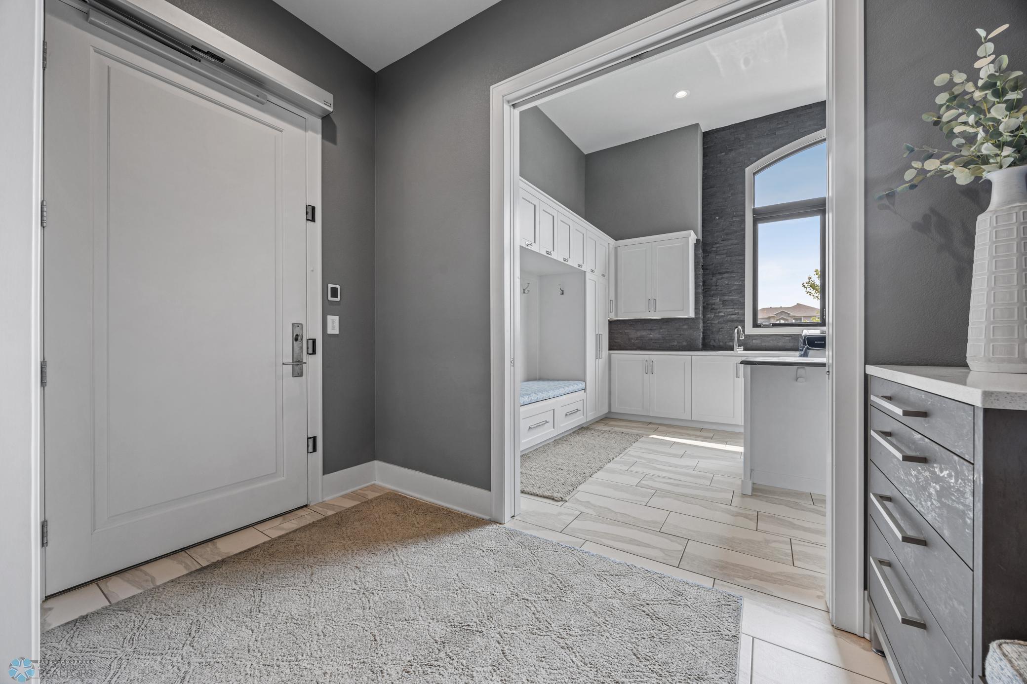 Fargo, North Dakota, 58104, United States, 5 Bedrooms Bedrooms, ,7 BathroomsBathrooms,Residential,Active,1941361