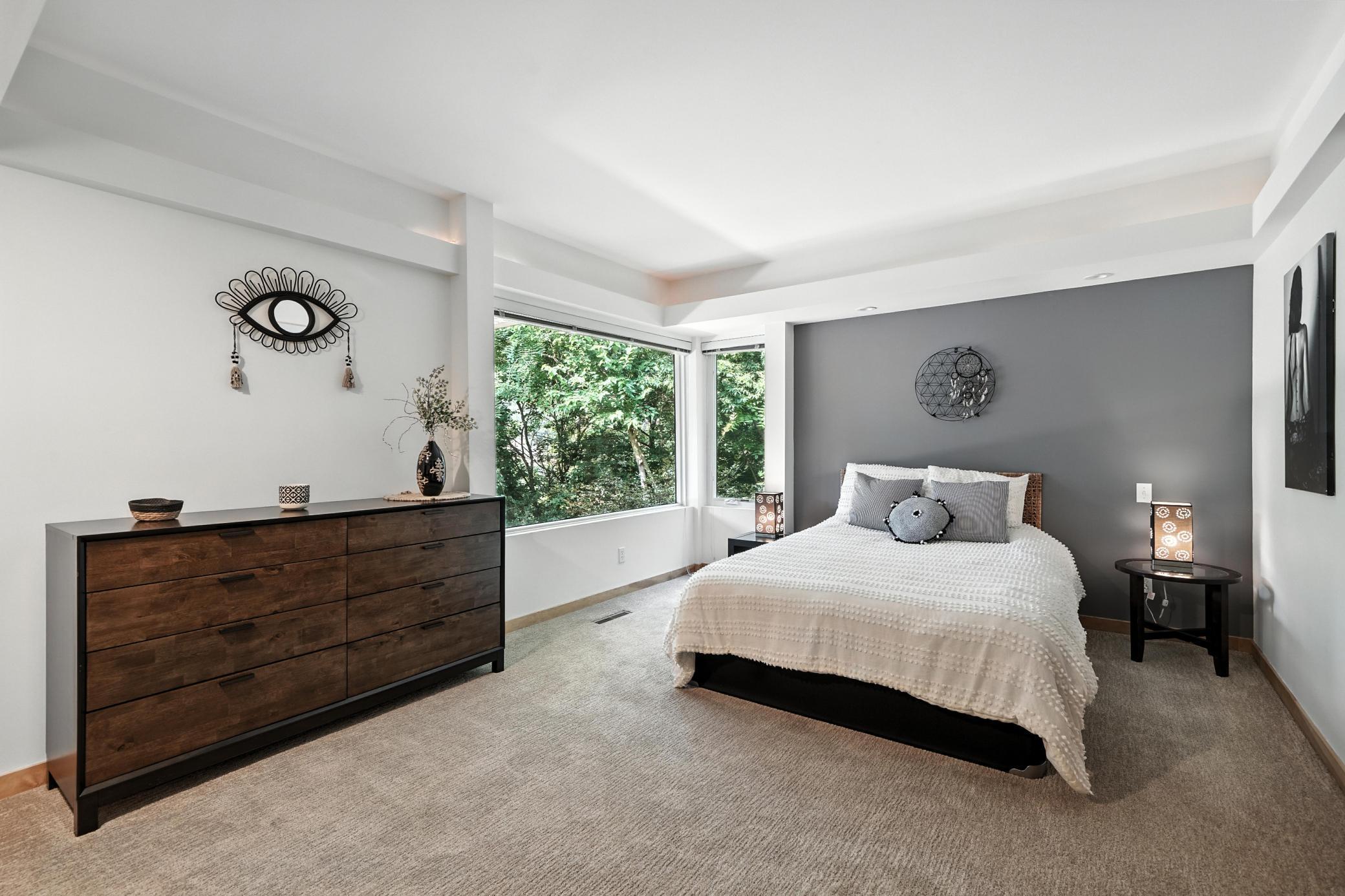 Minnetonka, Minnesota, 55345, United States, 5 Bedrooms Bedrooms, ,3 BathroomsBathrooms,Residential,Active,1971001