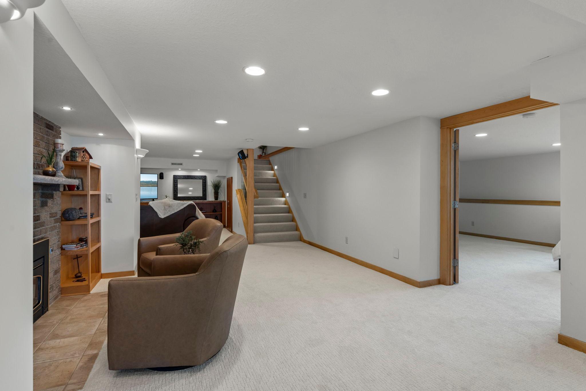 Arden Hills, Minnesota, 55112, United States, 4 Bedrooms Bedrooms, ,3 BathroomsBathrooms,Residential,Active,1973290