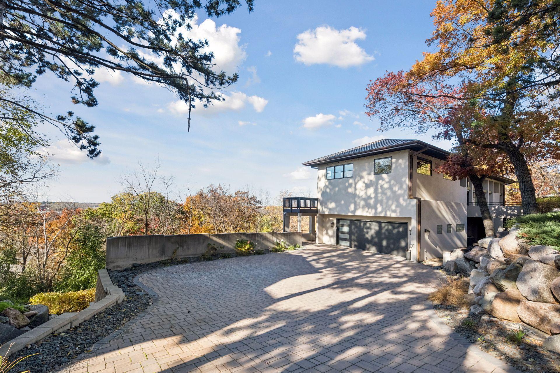 Minneapolis, Minnesota, 55439, United States, 5 Bedrooms Bedrooms, ,6 BathroomsBathrooms,Residential,Active,1987211