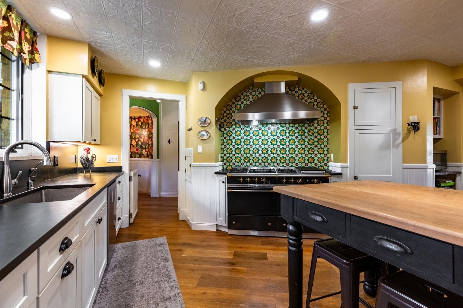 Winona, Minnesota, 55987, United States, 6 Bedrooms Bedrooms, ,6 BathroomsBathrooms,Residential,Active,1926925