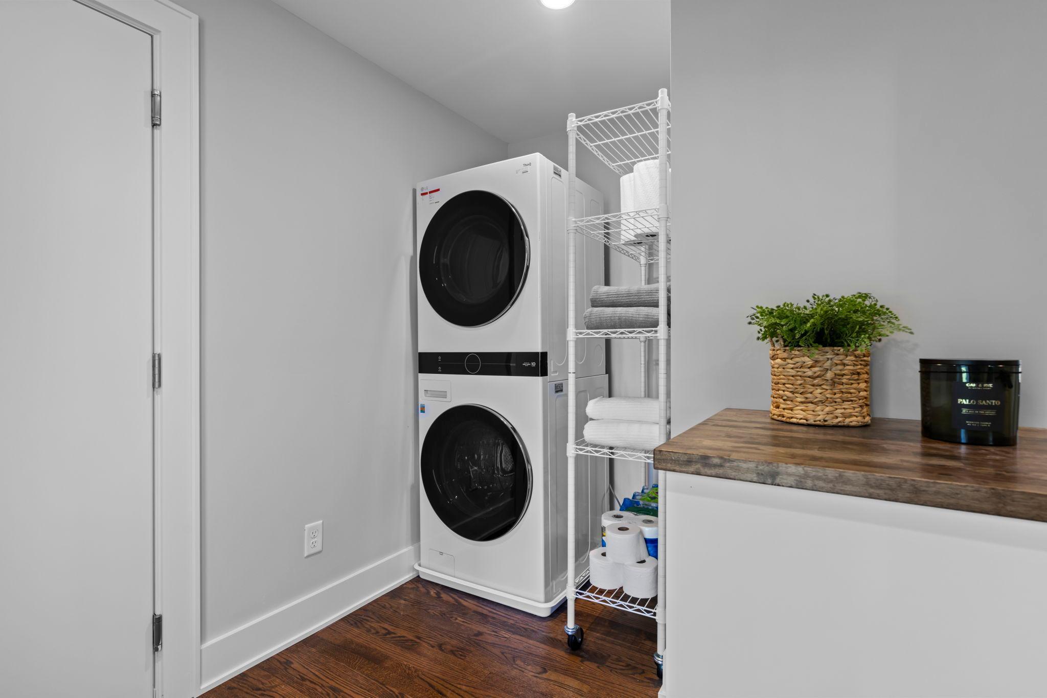 Minneapolis, Minnesota, 55435, United States, 5 Bedrooms Bedrooms, ,5 BathroomsBathrooms,Residential,Active,1944270