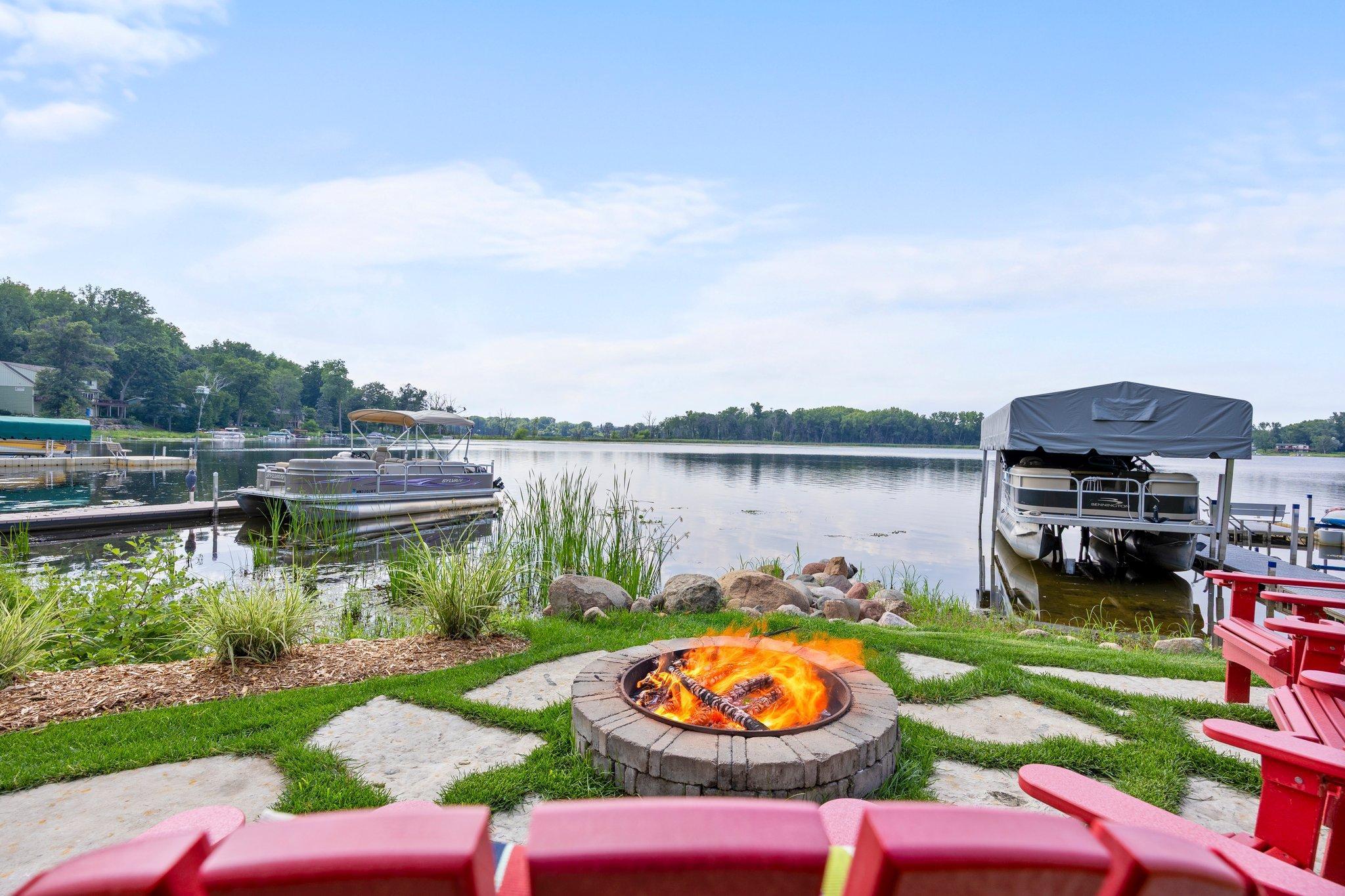 Saint Paul, Minnesota, 55126, United States, 4 Bedrooms Bedrooms, ,4 BathroomsBathrooms,Residential,Active,2027818