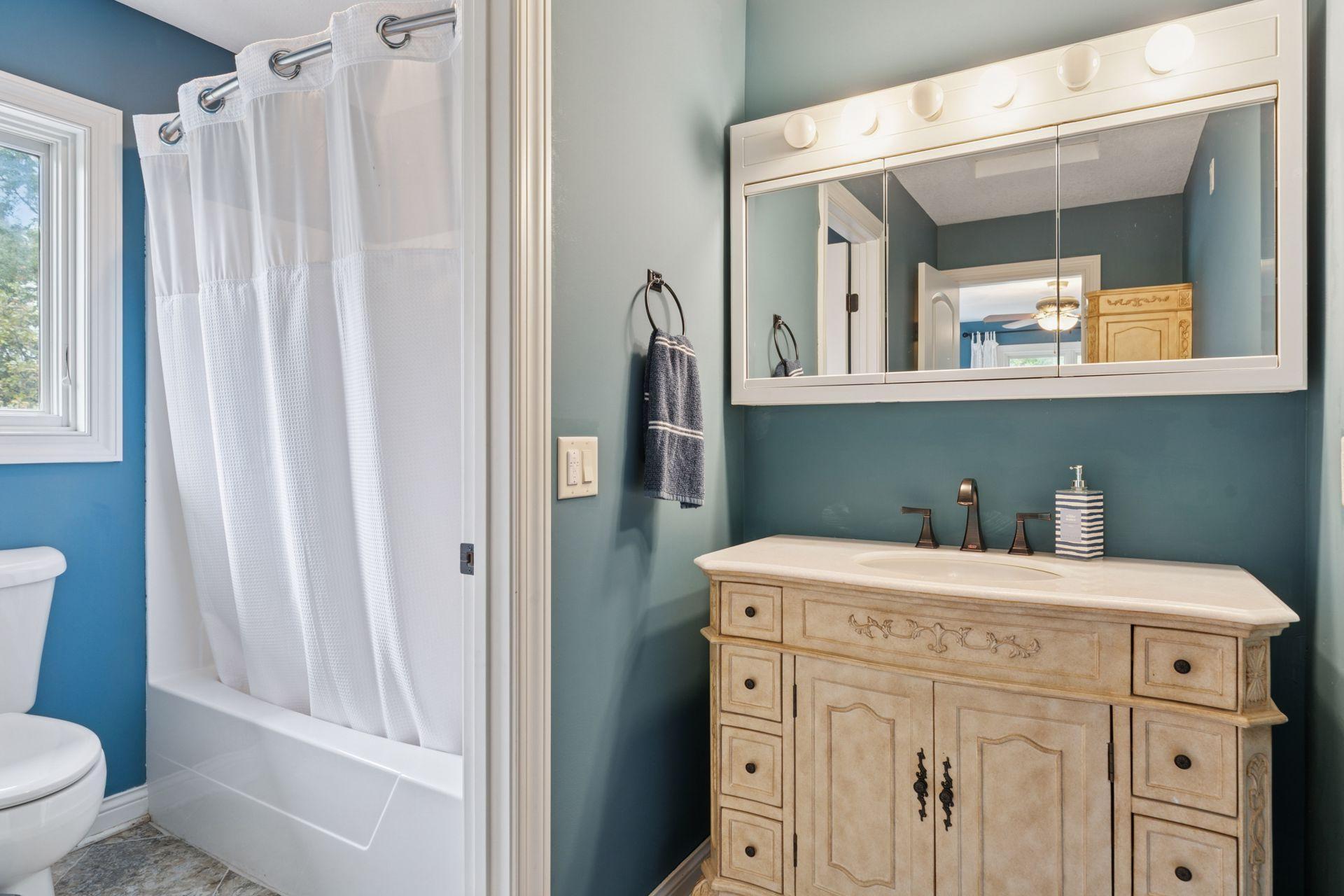 Hudson, Wisconsin, 54016, United States, 4 Bedrooms Bedrooms, ,6 BathroomsBathrooms,Residential,Active,1965807