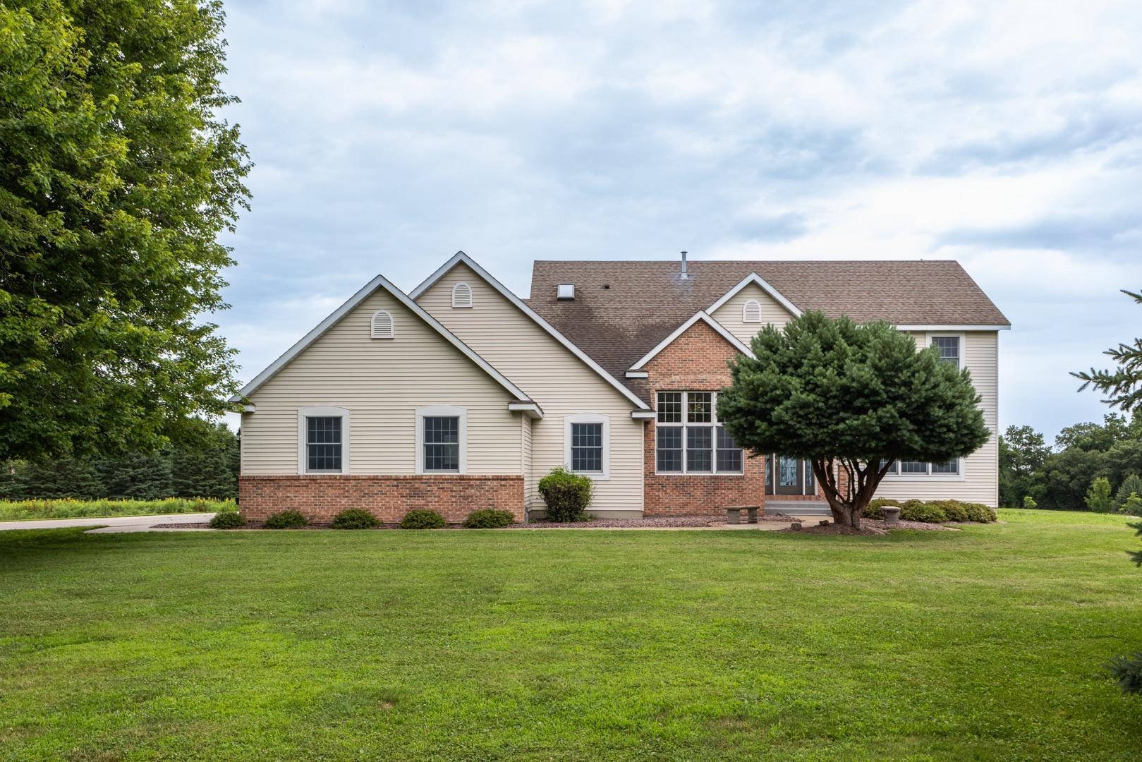 Rochester, Minnesota, 55902, United States, 5 Bedrooms Bedrooms, ,4 BathroomsBathrooms,Residential,Active,1902957