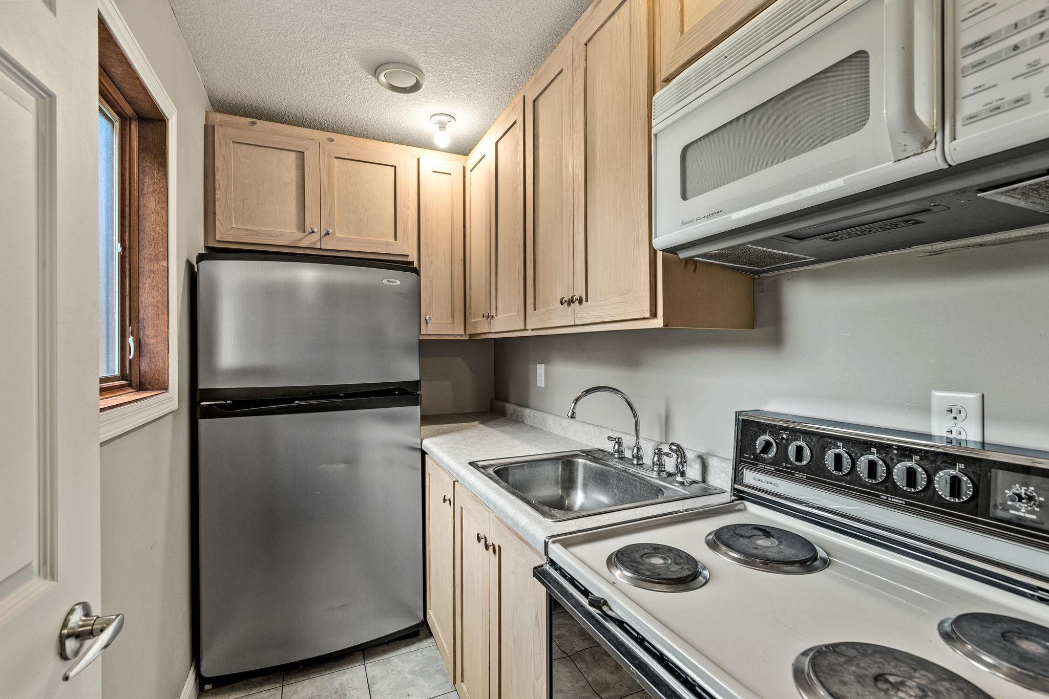 Rogers, Minnesota, 55374, United States, 5 Bedrooms Bedrooms, ,5 BathroomsBathrooms,Residential,Active,1914592