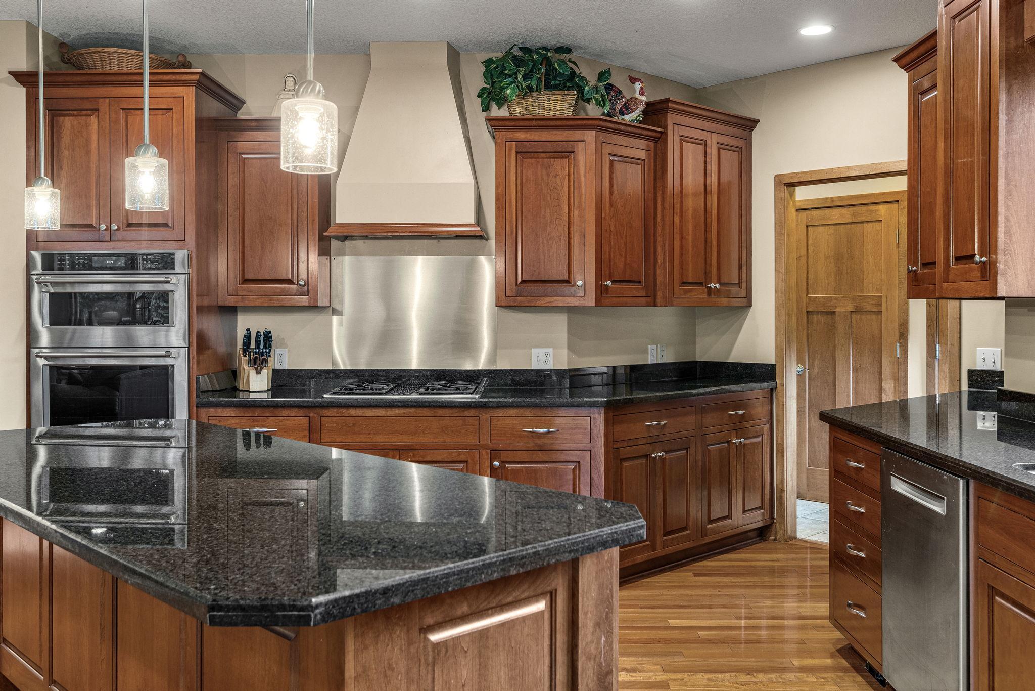 Rogers, Minnesota, 55374, United States, 5 Bedrooms Bedrooms, ,5 BathroomsBathrooms,Residential,Active,1914592