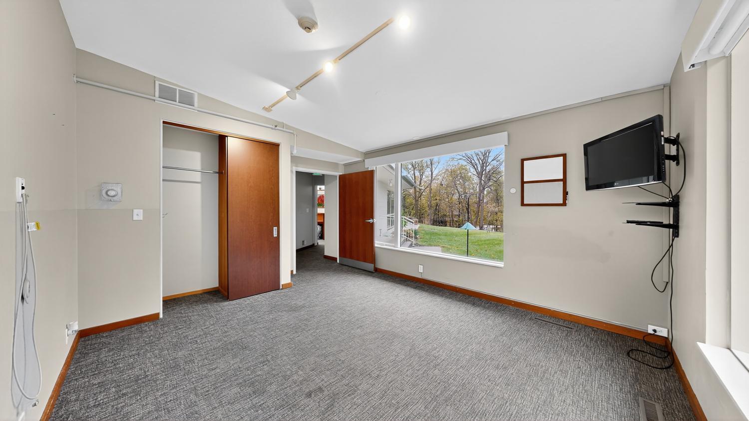 Rochester, Minnesota, 55902, United States, 10 Bedrooms Bedrooms, ,6 BathroomsBathrooms,Residential,Active,1970931