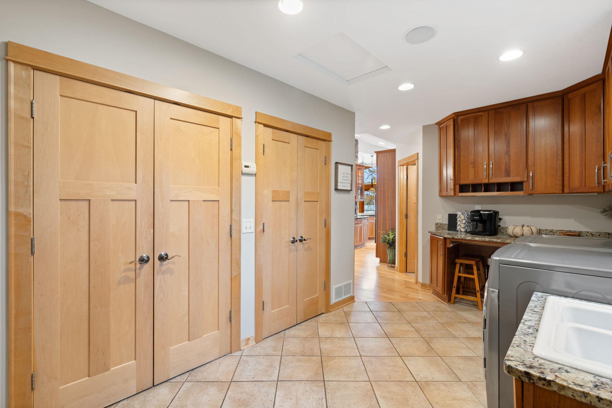 Arden Hills, Minnesota, 55112, United States, 4 Bedrooms Bedrooms, ,3 BathroomsBathrooms,Residential,Active,1973290