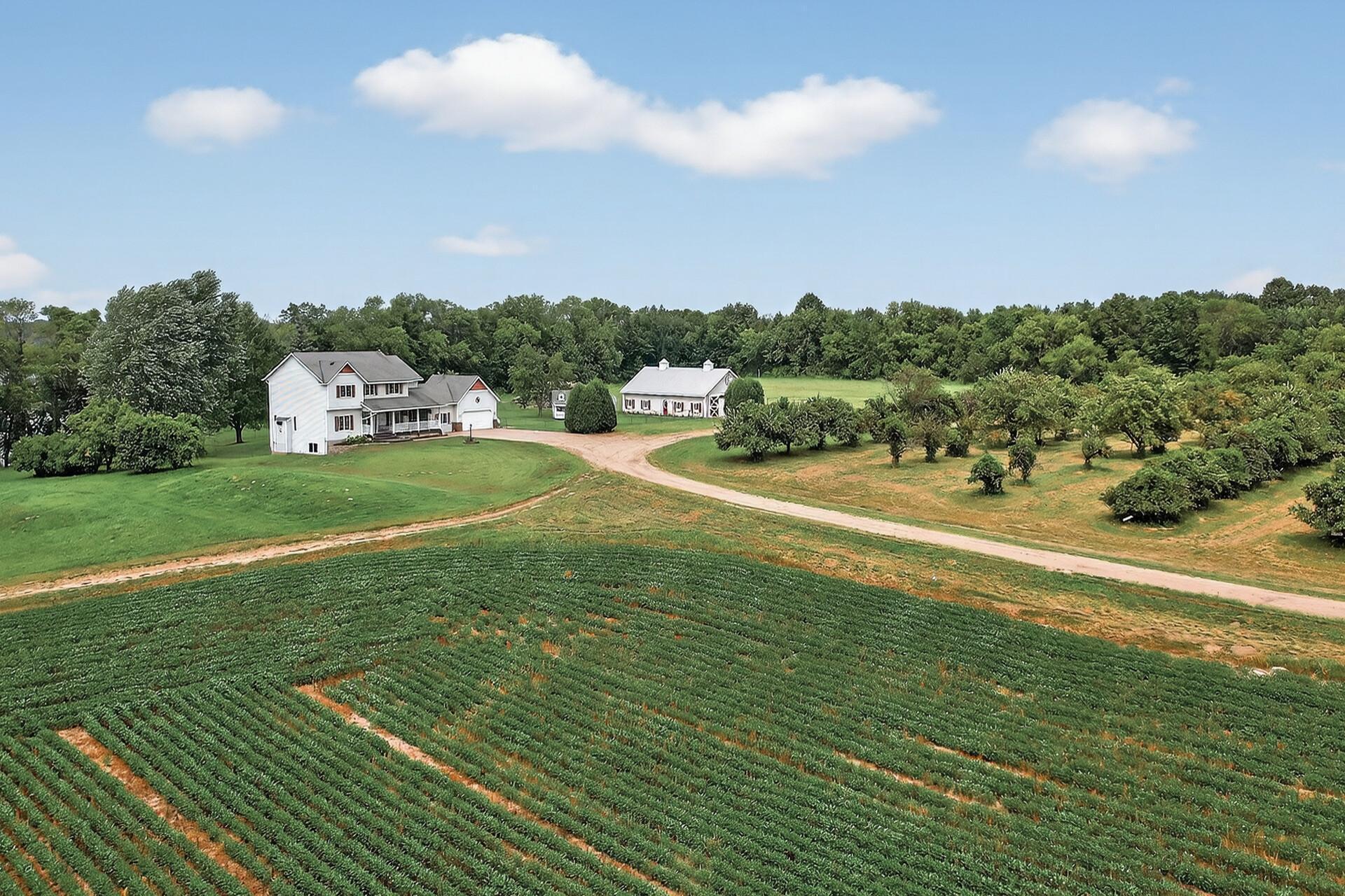 Lindstrom, Minnesota, 55045, United States, 5 Bedrooms Bedrooms, ,4 BathroomsBathrooms,Residential,Active,1920250