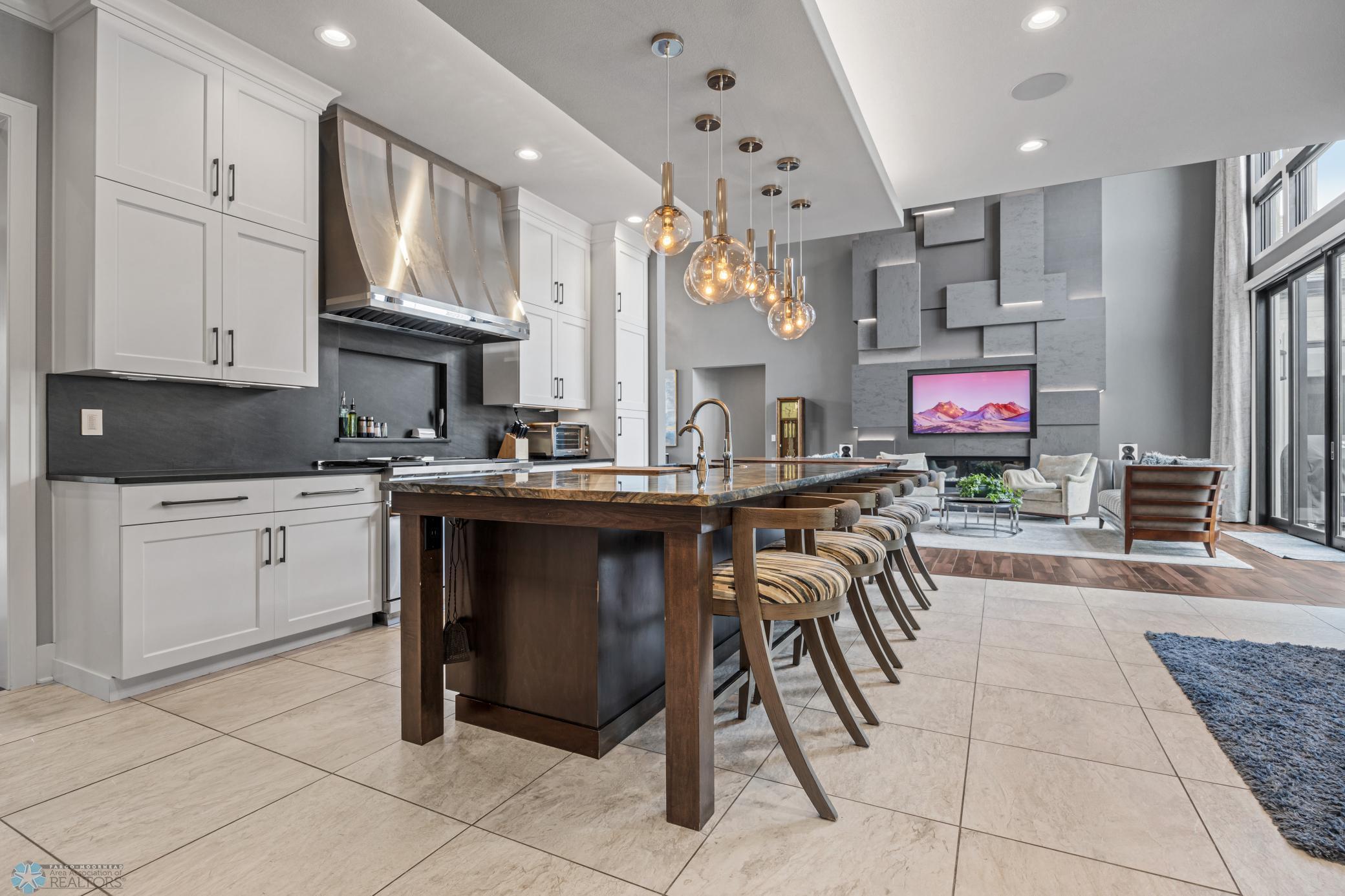 Fargo, North Dakota, 58104, United States, 5 Bedrooms Bedrooms, ,7 BathroomsBathrooms,Residential,Active,1941361