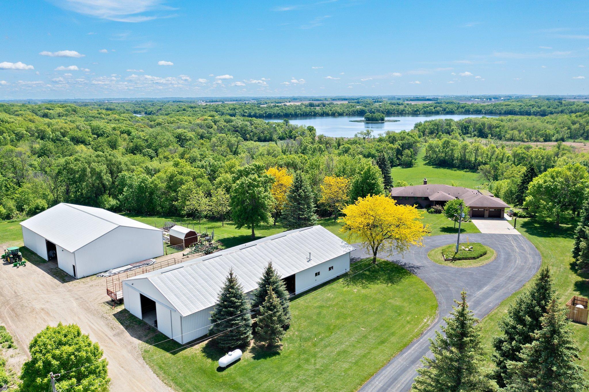 Northfield, Minnesota, 55057, United States, ,3 BathroomsBathrooms,Residential,Active,1843421