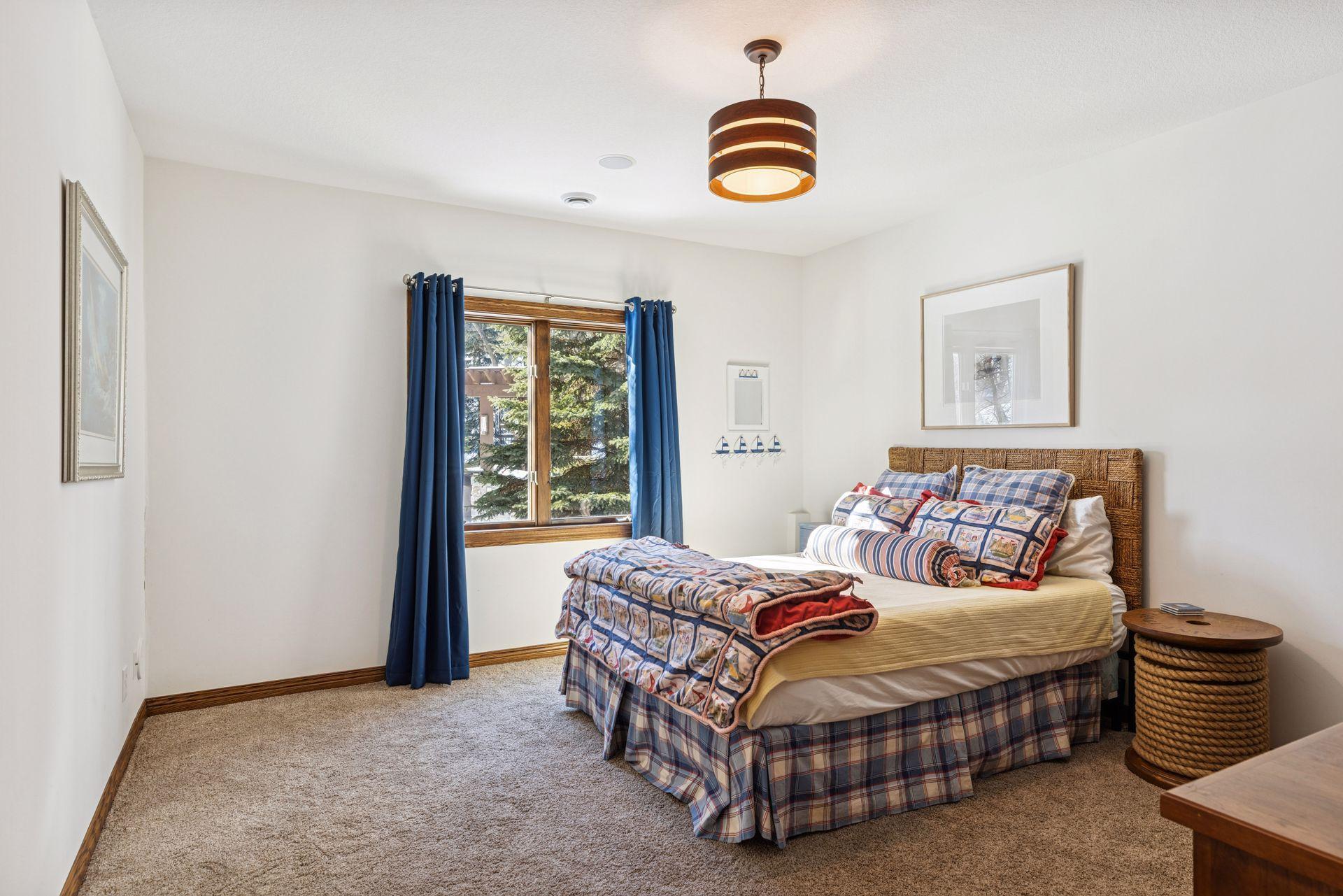 West Saint Paul, Minnesota, 55118, United States, 5 Bedrooms Bedrooms, ,5 BathroomsBathrooms,Residential,Active,2013431