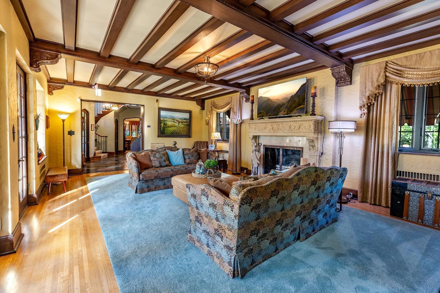 Winona, Minnesota, 55987, United States, 6 Bedrooms Bedrooms, ,6 BathroomsBathrooms,Residential,Active,1926925