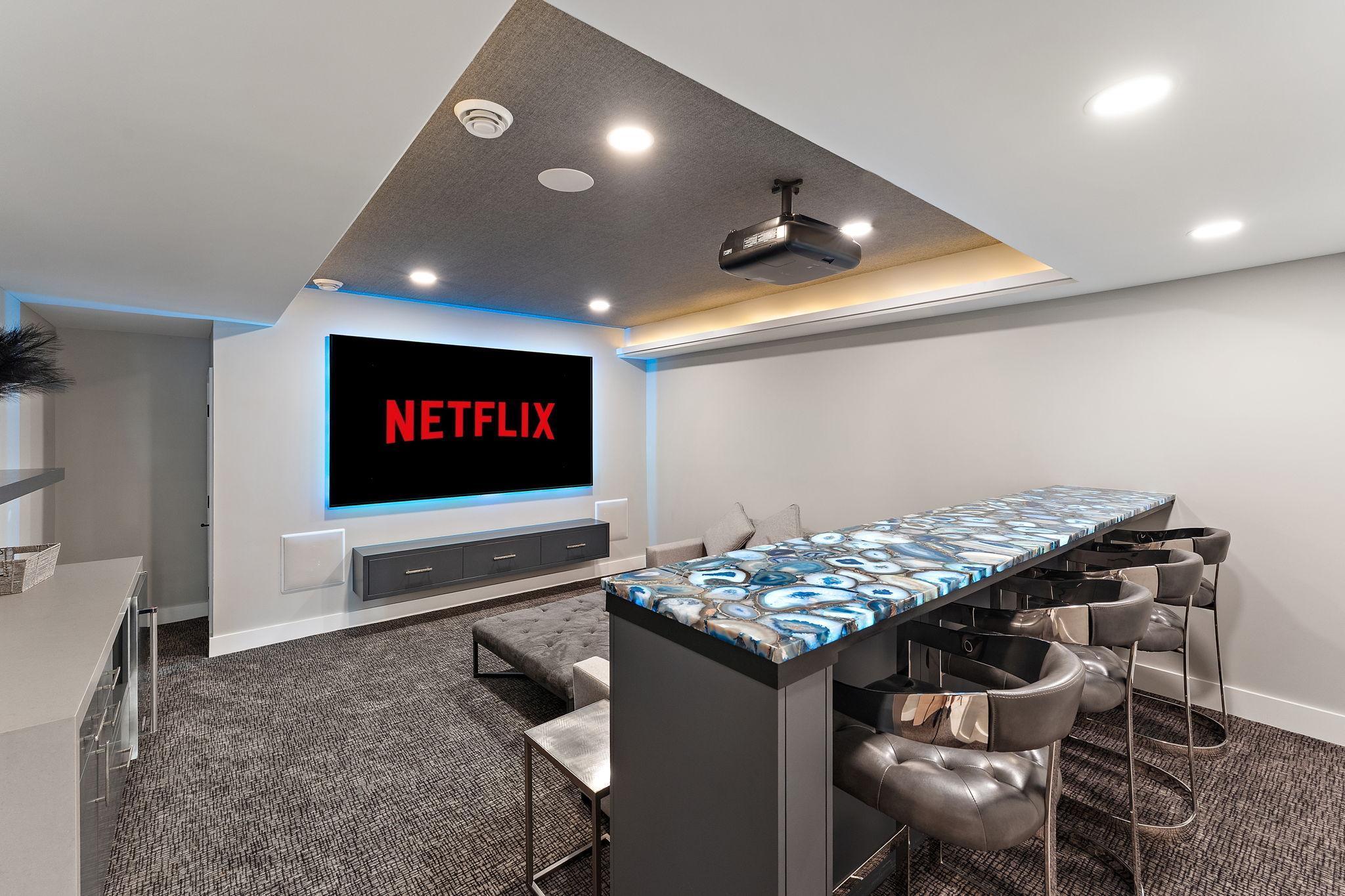 Wayzata, Minnesota, 55391, United States, 8 Bedrooms Bedrooms, ,11 BathroomsBathrooms,Residential,Active,1959932