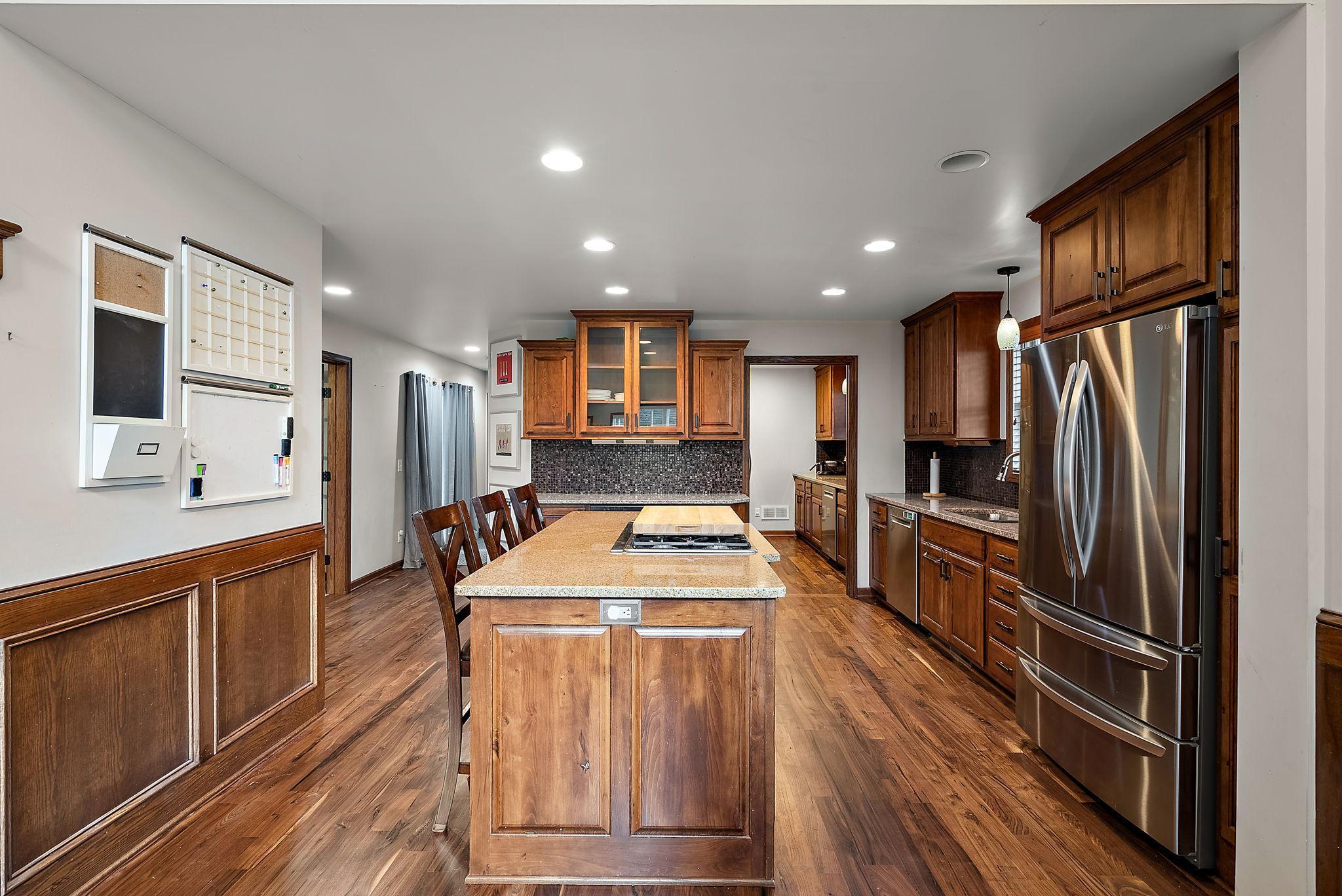 Minneapolis, Minnesota, 55424, United States, 5 Bedrooms Bedrooms, ,6 BathroomsBathrooms,Residential,Active,1936394
