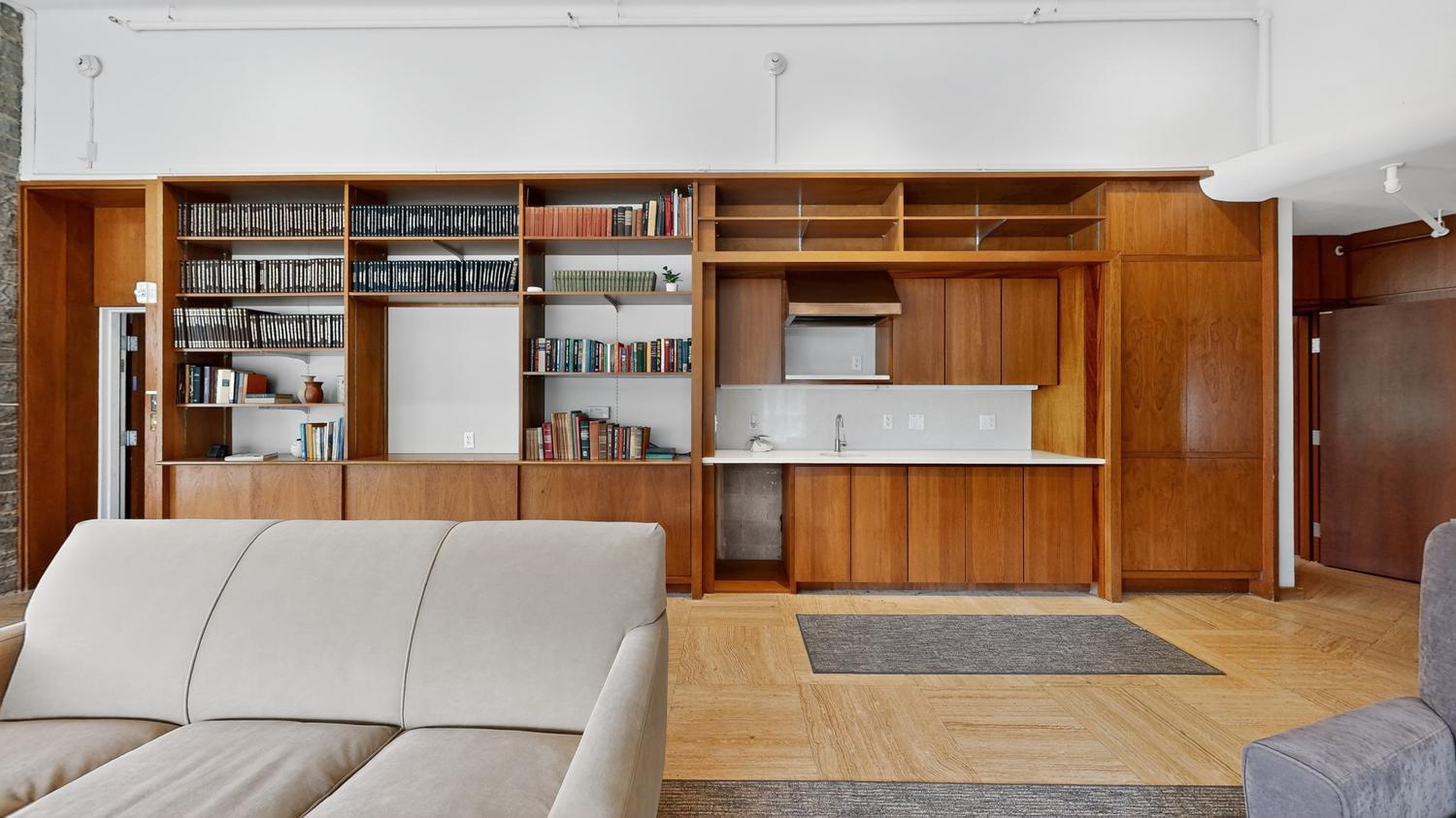 Rochester, Minnesota, 55902, United States, 10 Bedrooms Bedrooms, ,6 BathroomsBathrooms,Residential,Active,1970931