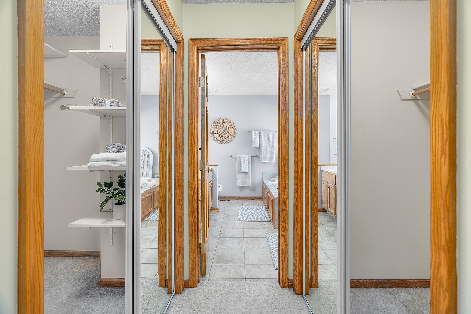 Prior Lake, Minnesota, 55372, United States, 4 Bedrooms Bedrooms, ,4 BathroomsBathrooms,Residential,Active,1995257