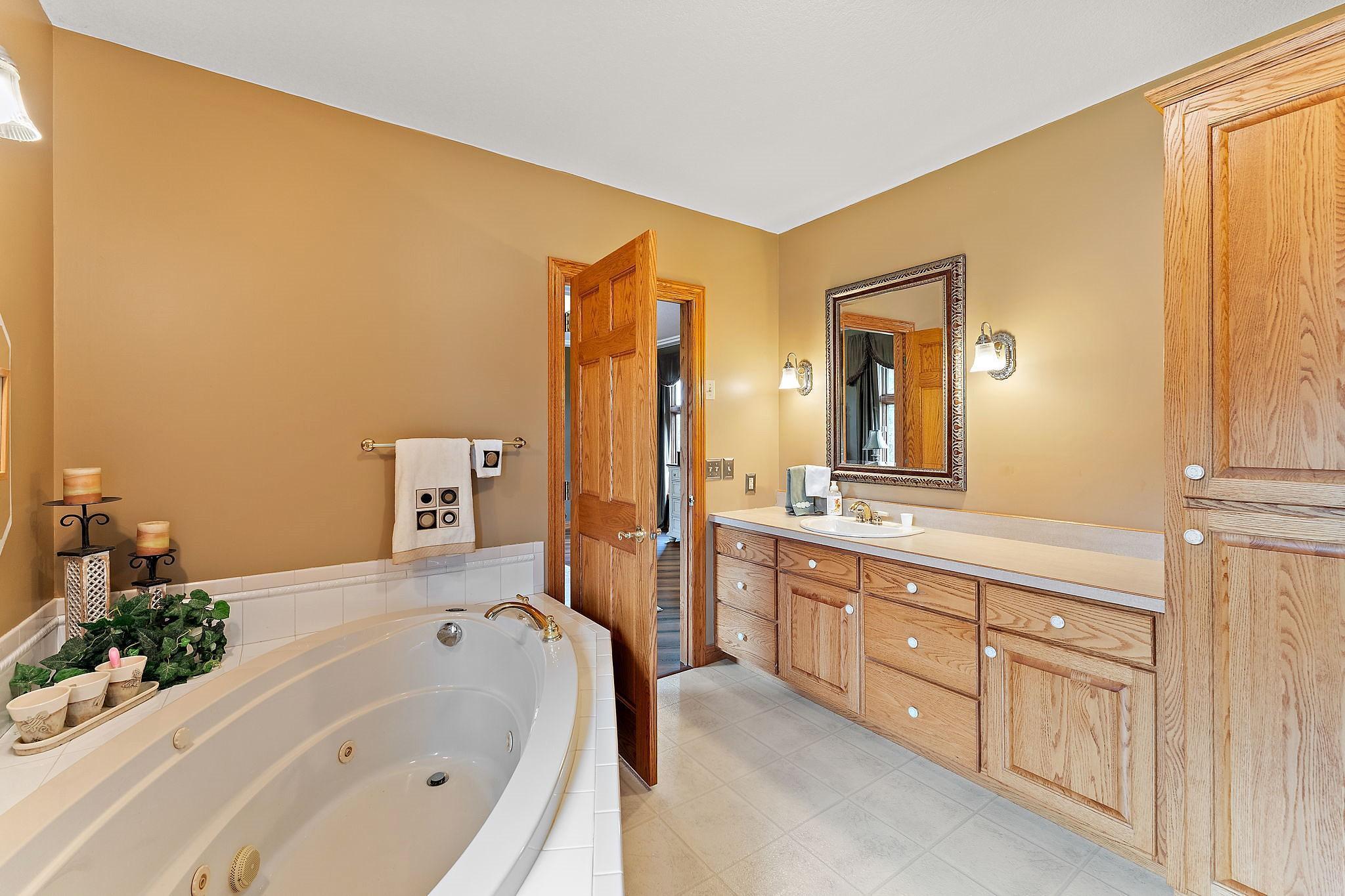 Faribault, Minnesota, 55021, United States, 4 Bedrooms Bedrooms, ,4 BathroomsBathrooms,Residential,Active,1909659