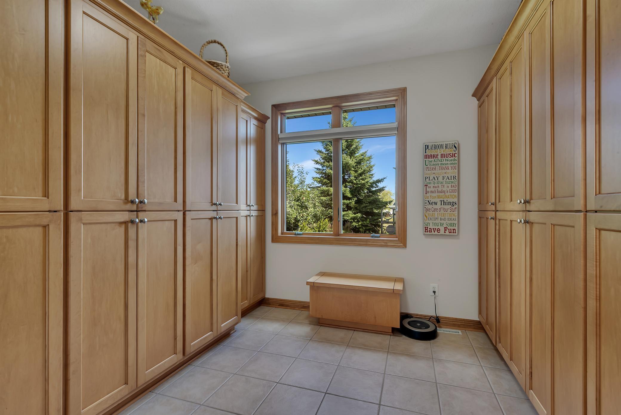 Saint Cloud, Minnesota, 56301, United States, 4 Bedrooms Bedrooms, ,3 BathroomsBathrooms,Residential,Active,1952283