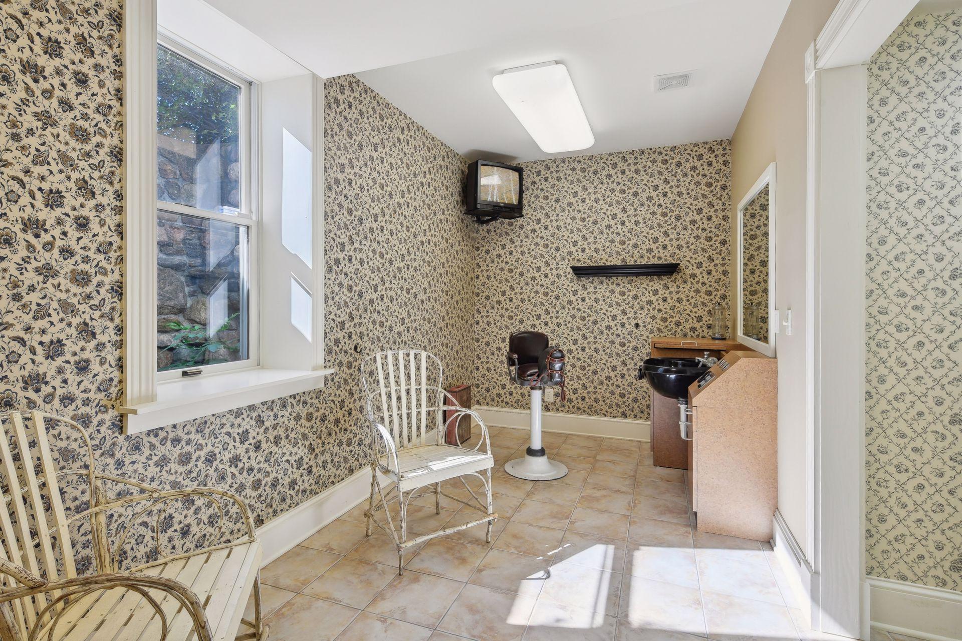 Norwood Young America, Minnesota, 55368, United States, ,5 BathroomsBathrooms,Residential,Active,1748300