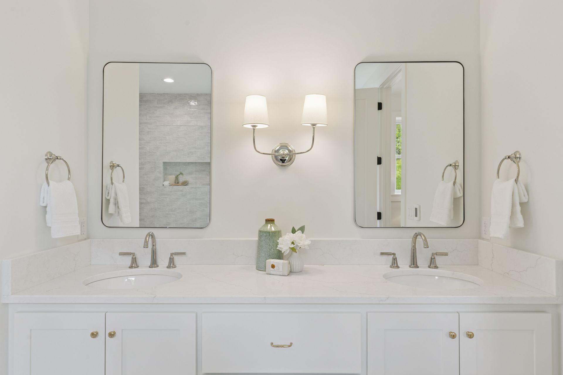 Eagan, Minnesota, 55123, United States, 3 Bedrooms Bedrooms, ,3 BathroomsBathrooms,Residential,Active,1936421