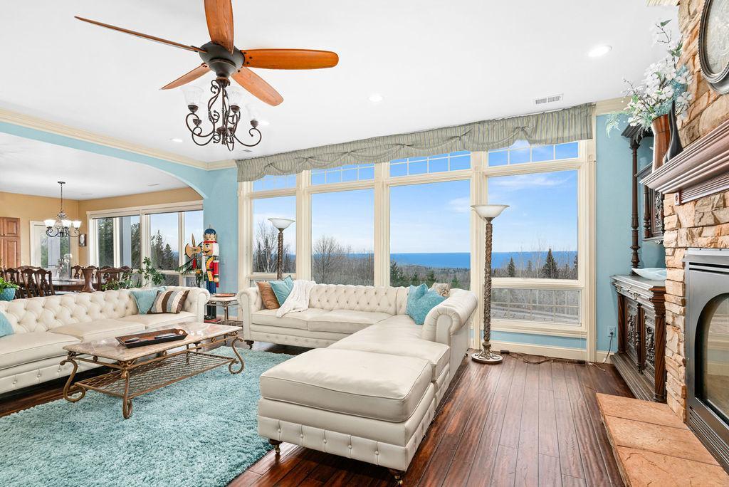 Two Harbors, Minnesota, 55616, United States, ,2 BathroomsBathrooms,Residential,Active,1849512