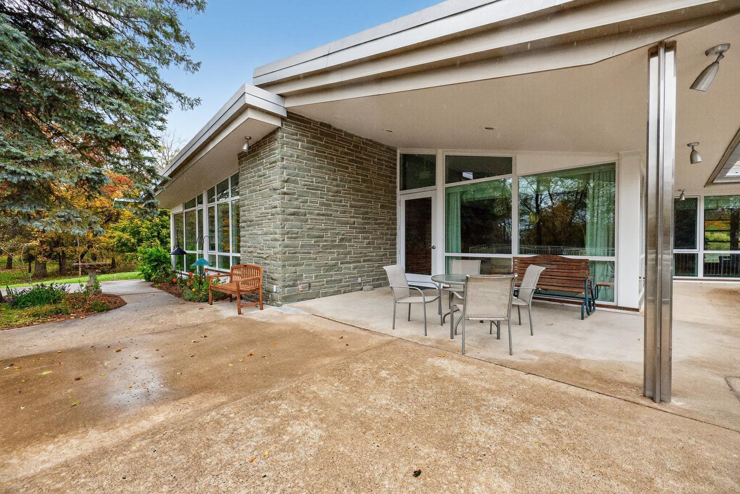 Rochester, Minnesota, 55902, United States, 10 Bedrooms Bedrooms, ,6 BathroomsBathrooms,Residential,Active,1970931