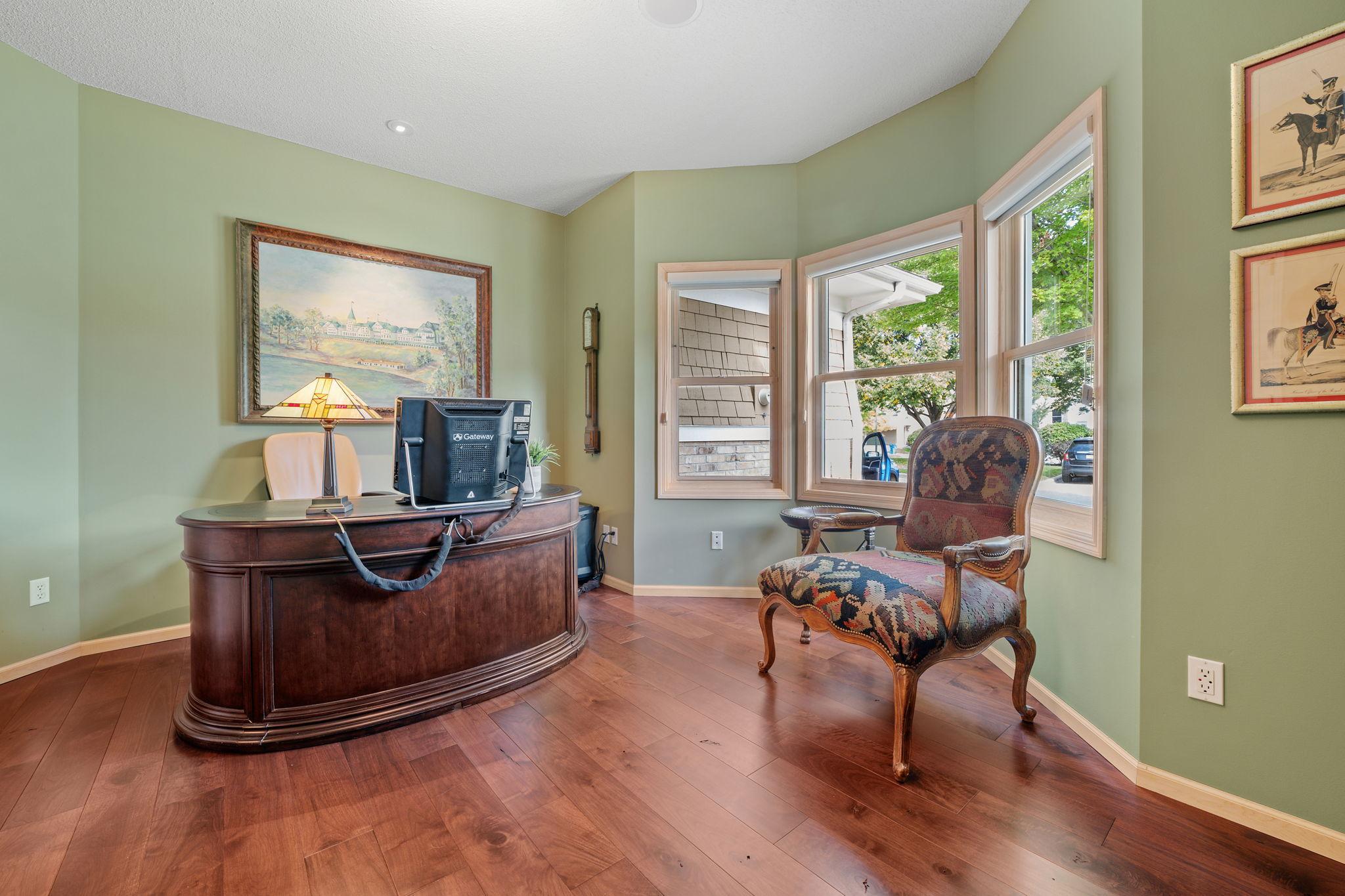 Wayzata, Minnesota, 55391, United States, 4 Bedrooms Bedrooms, ,3 BathroomsBathrooms,Residential,Active,1953718