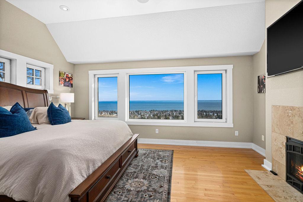 Duluth, Minnesota, 55804, United States, 5 Bedrooms Bedrooms, ,6 BathroomsBathrooms,Residential,Active,2014596