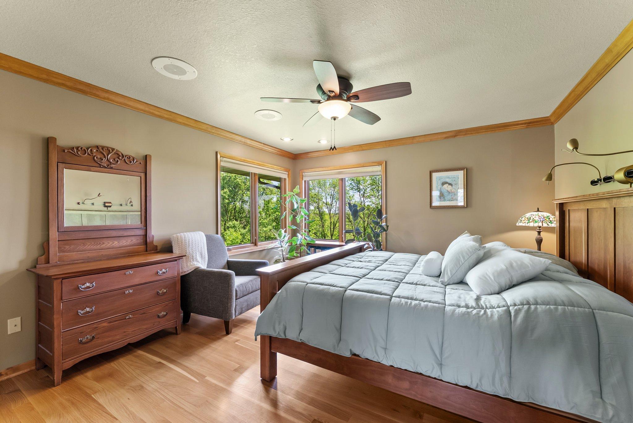Northfield, Minnesota, 55057, United States, ,3 BathroomsBathrooms,Residential,Active,1843421