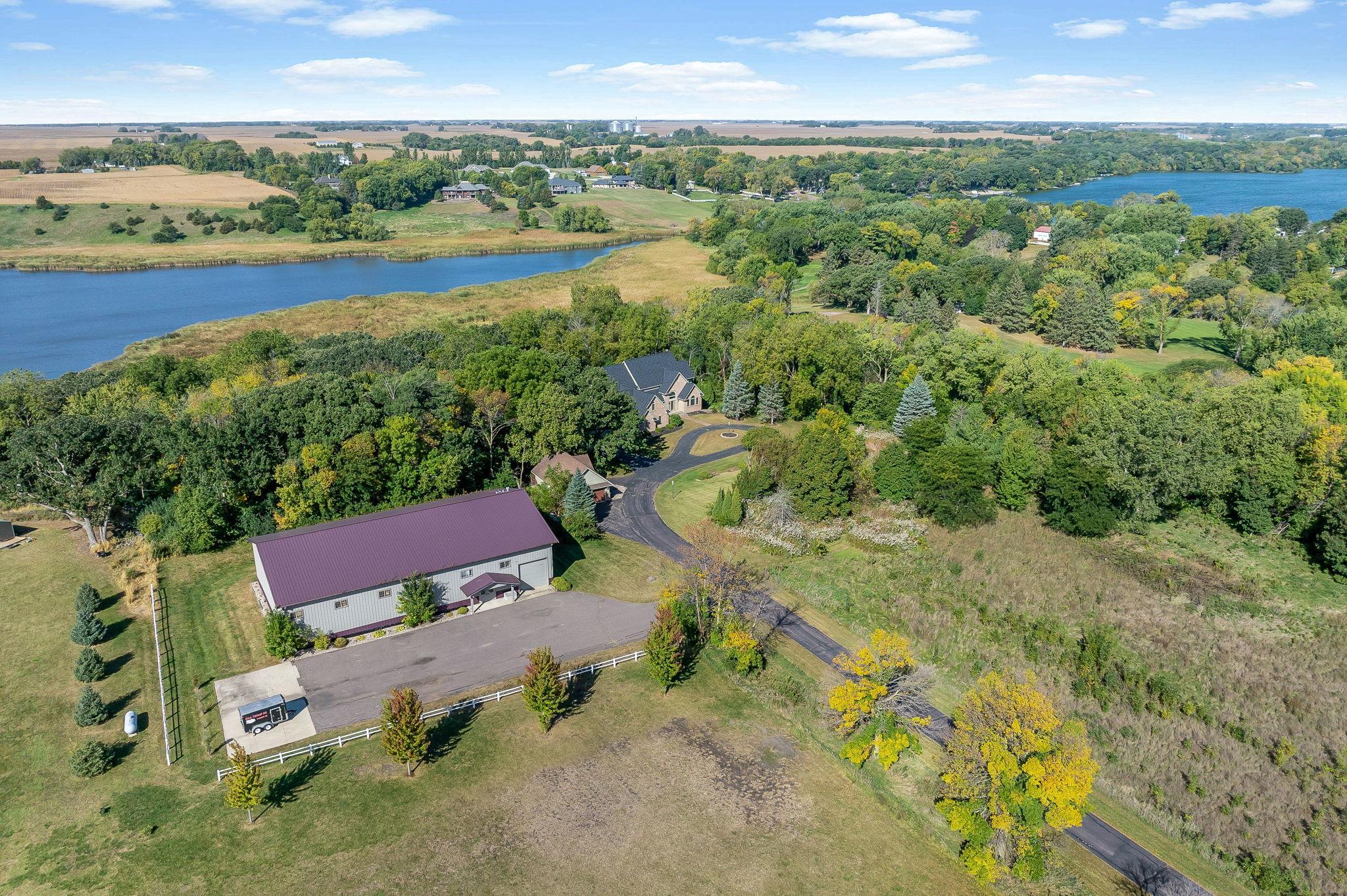 Fairmont, Minnesota, 56031, United States, 5 Bedrooms Bedrooms, ,6 BathroomsBathrooms,Residential,Active,1953012