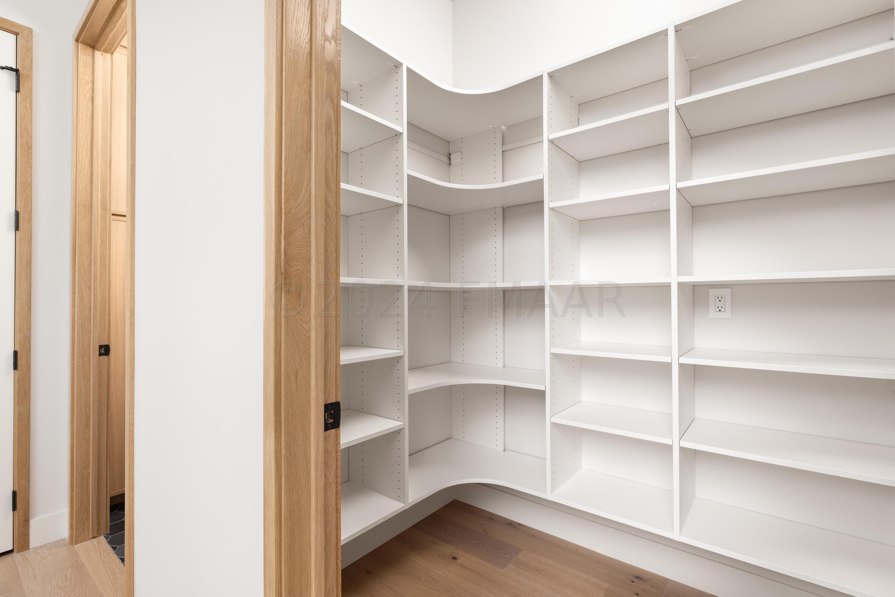 Fargo, North Dakota, 58102, United States, 3 Bedrooms Bedrooms, ,2 BathroomsBathrooms,Residential,Active,2008747