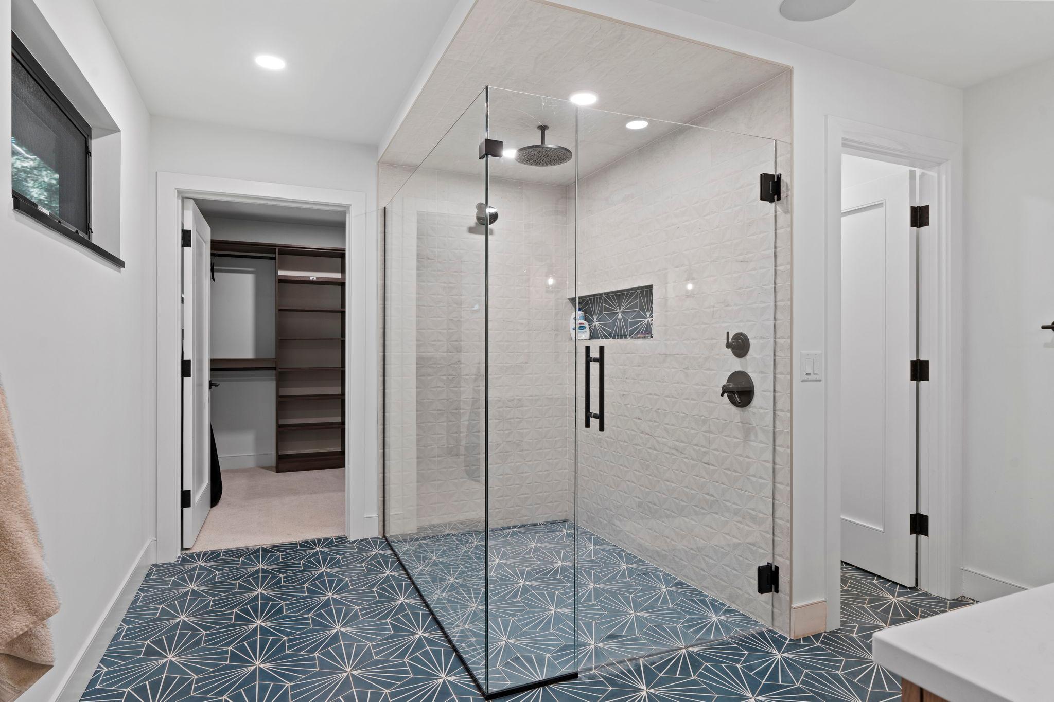 Shakopee, Minnesota, 55379, United States, 5 Bedrooms Bedrooms, ,5 BathroomsBathrooms,Residential,Active,1964254