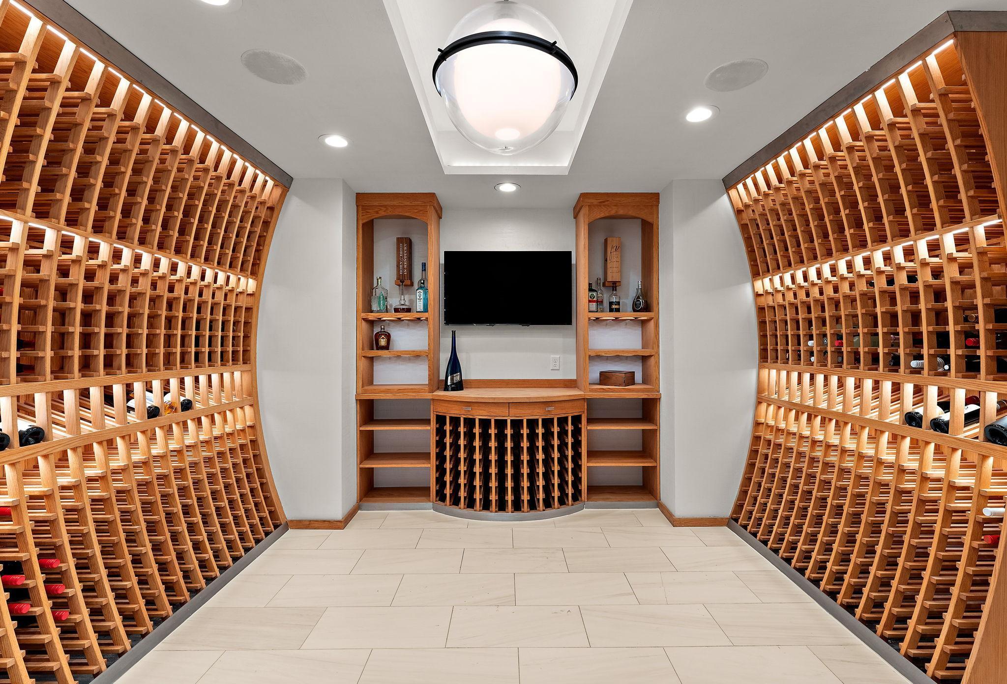 Wayzata, Minnesota, 55391, United States, 8 Bedrooms Bedrooms, ,11 BathroomsBathrooms,Residential,Active,1959932