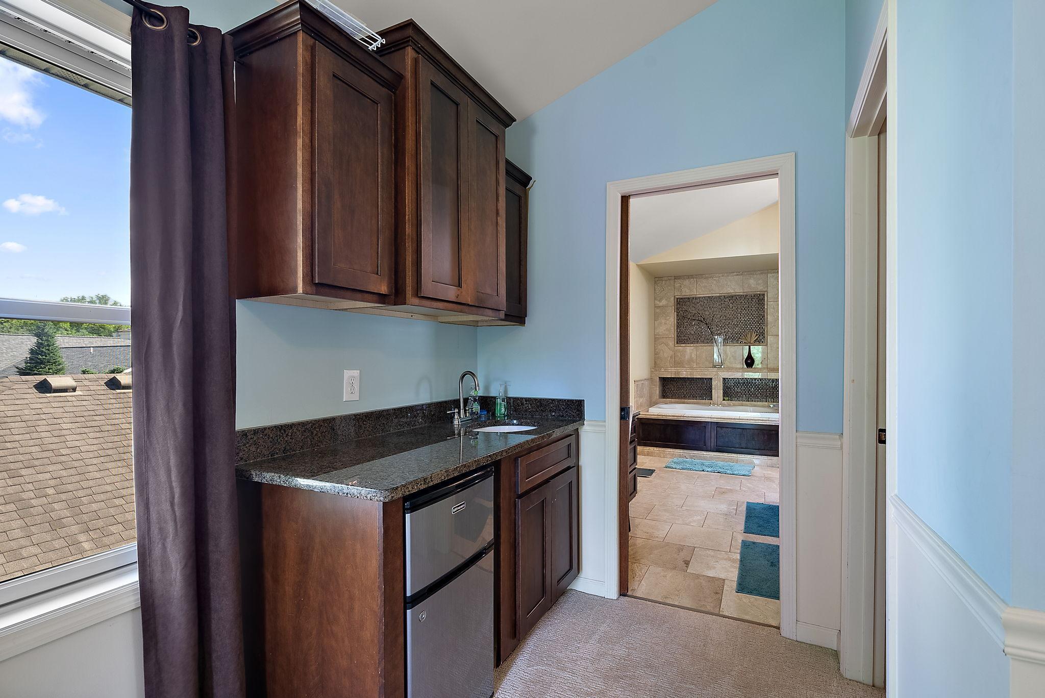 Minneapolis, Minnesota, 55424, United States, 5 Bedrooms Bedrooms, ,6 BathroomsBathrooms,Residential,Active,1936394