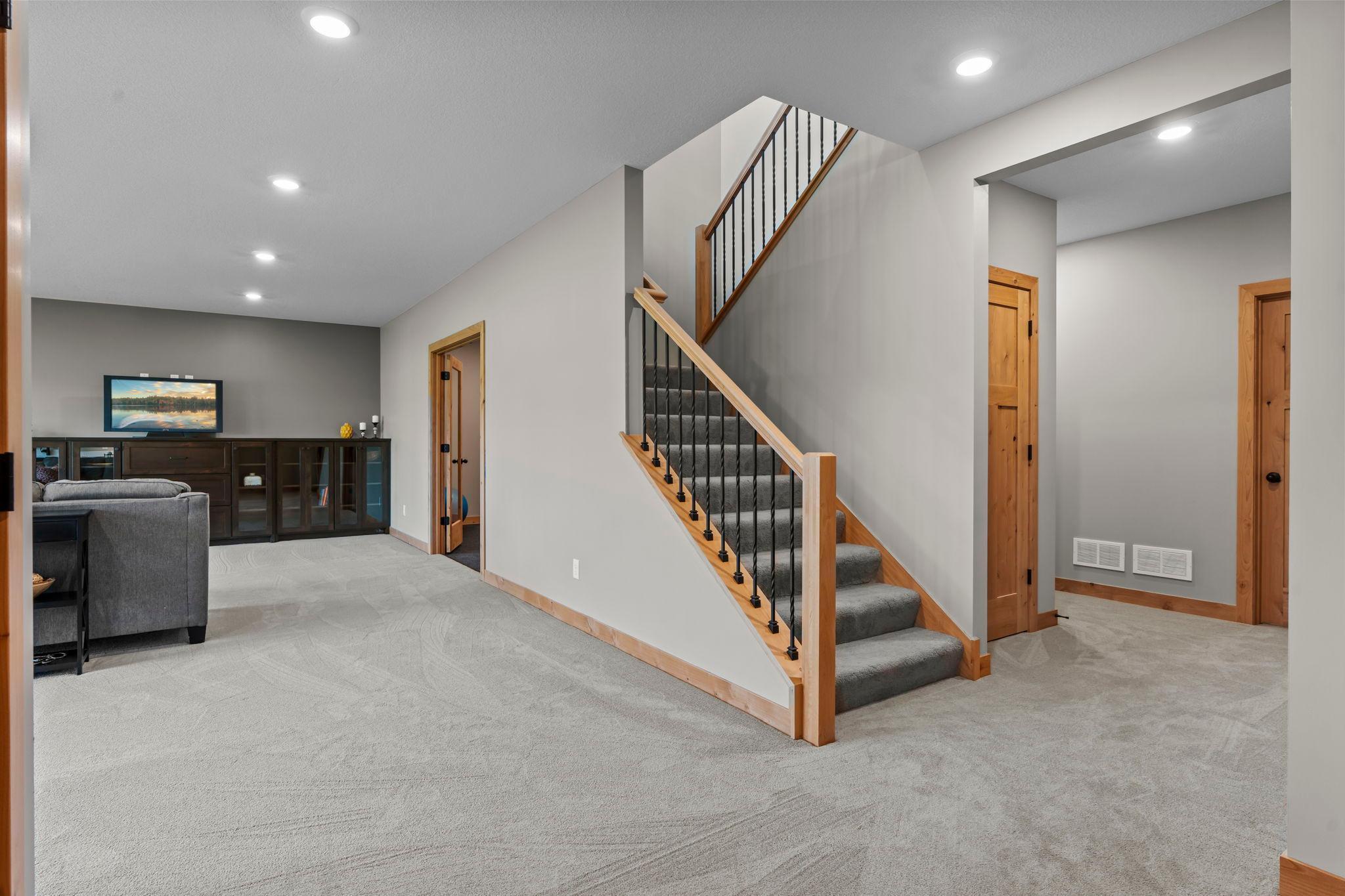 Jordan, Minnesota, 55352, United States, ,4 BathroomsBathrooms,Residential,Active,1849231