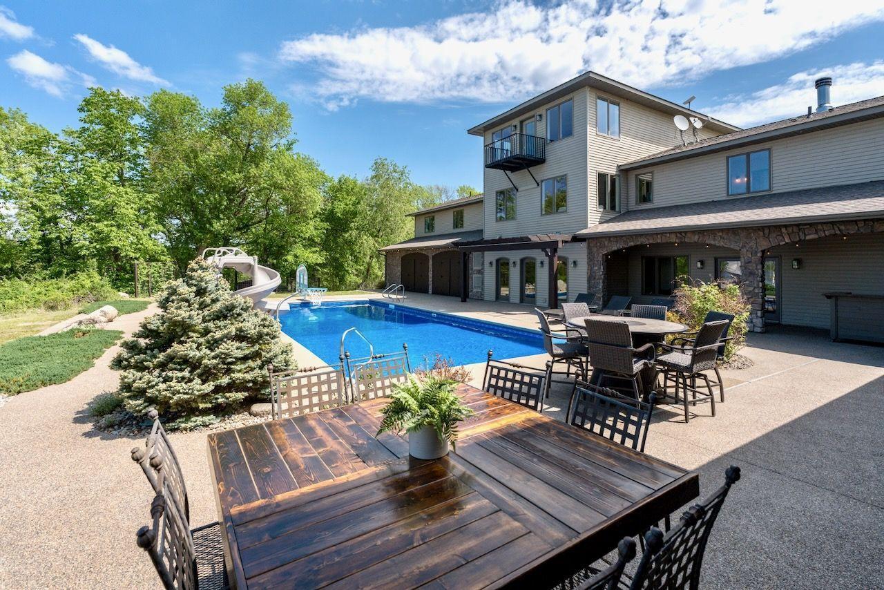 Elysian, Minnesota, 56028, United States, 6 Bedrooms Bedrooms, ,6 BathroomsBathrooms,Residential,Active,1831792